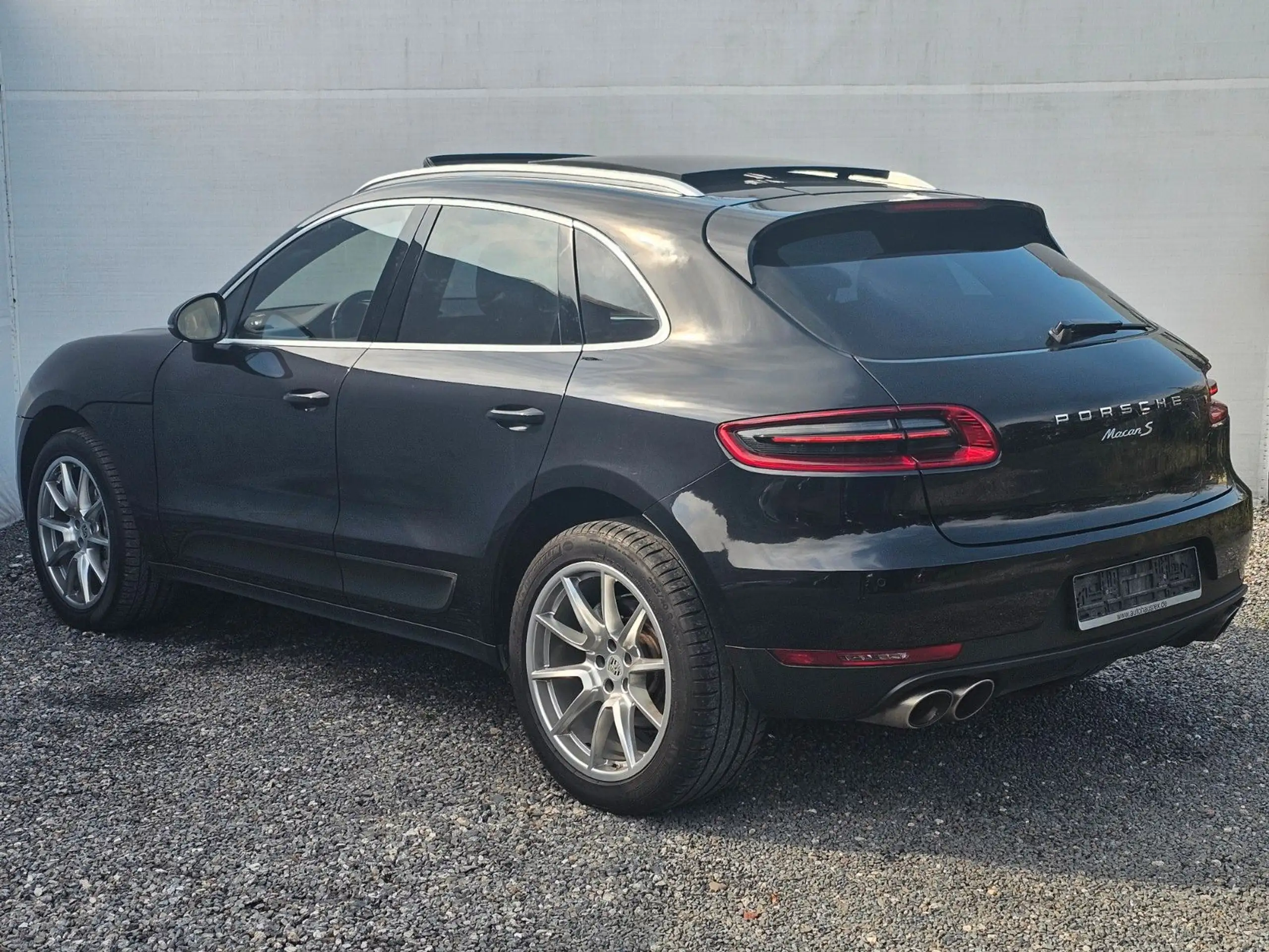 Porsche - Macan