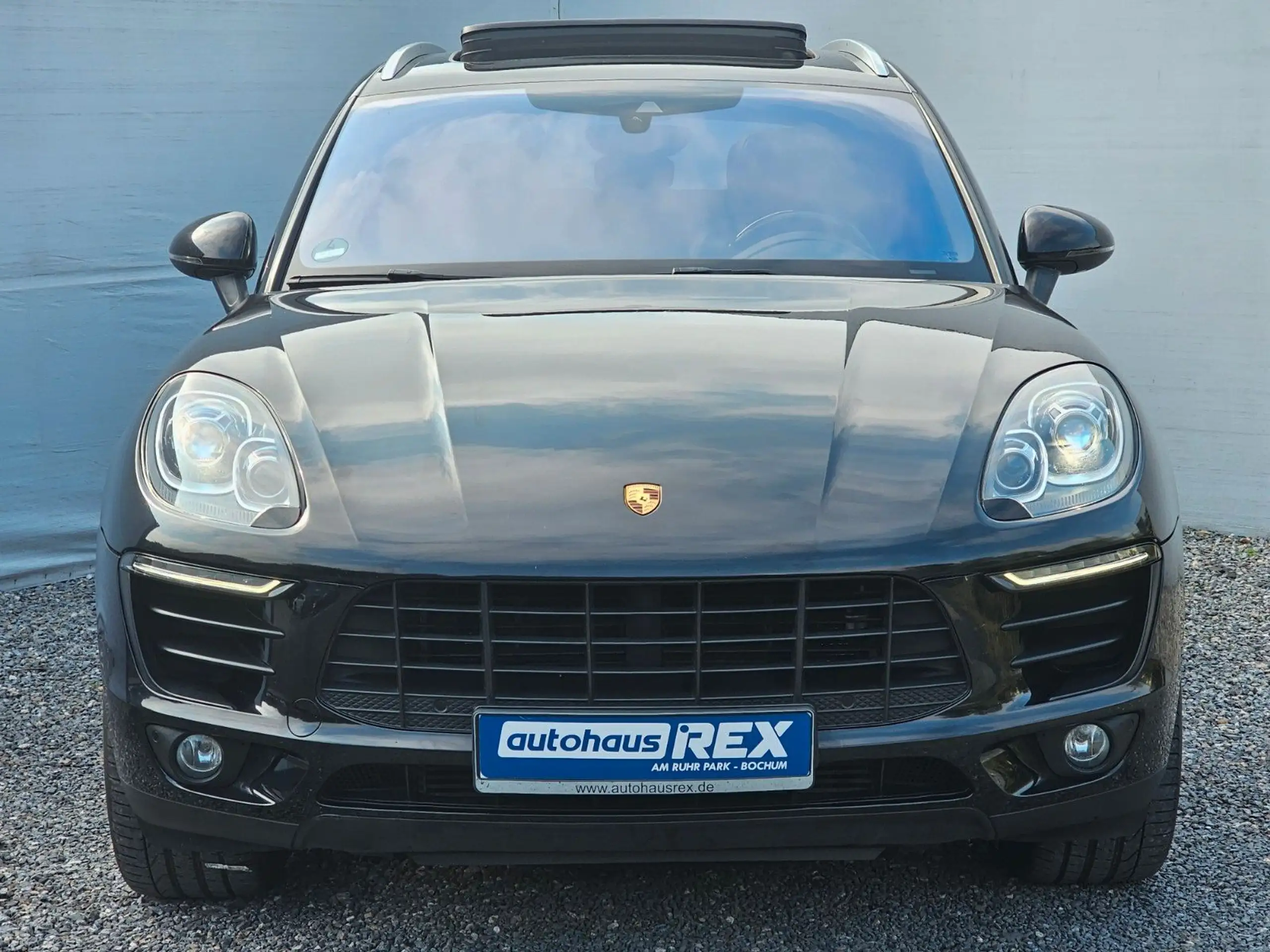 Porsche - Macan