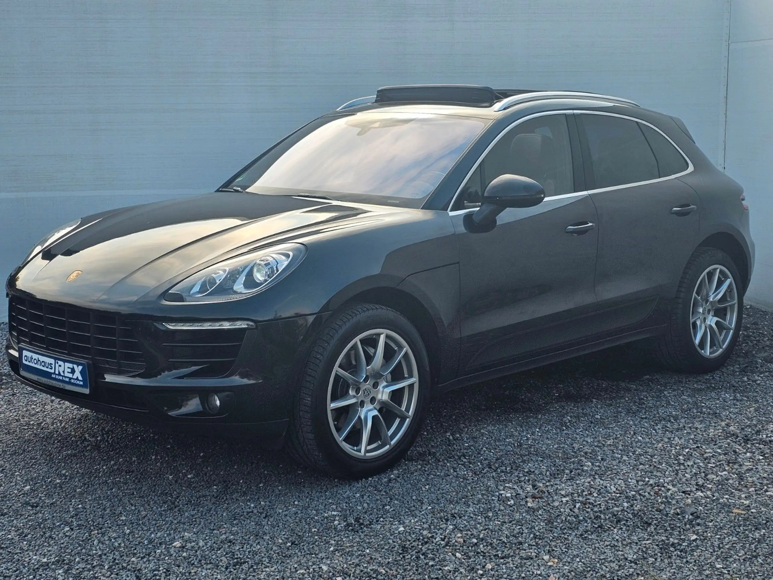 Porsche - Macan