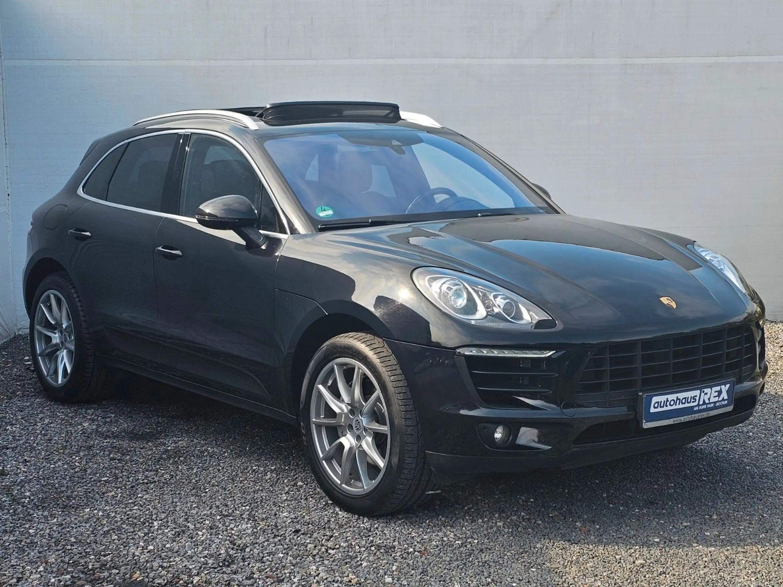 Porsche - Macan