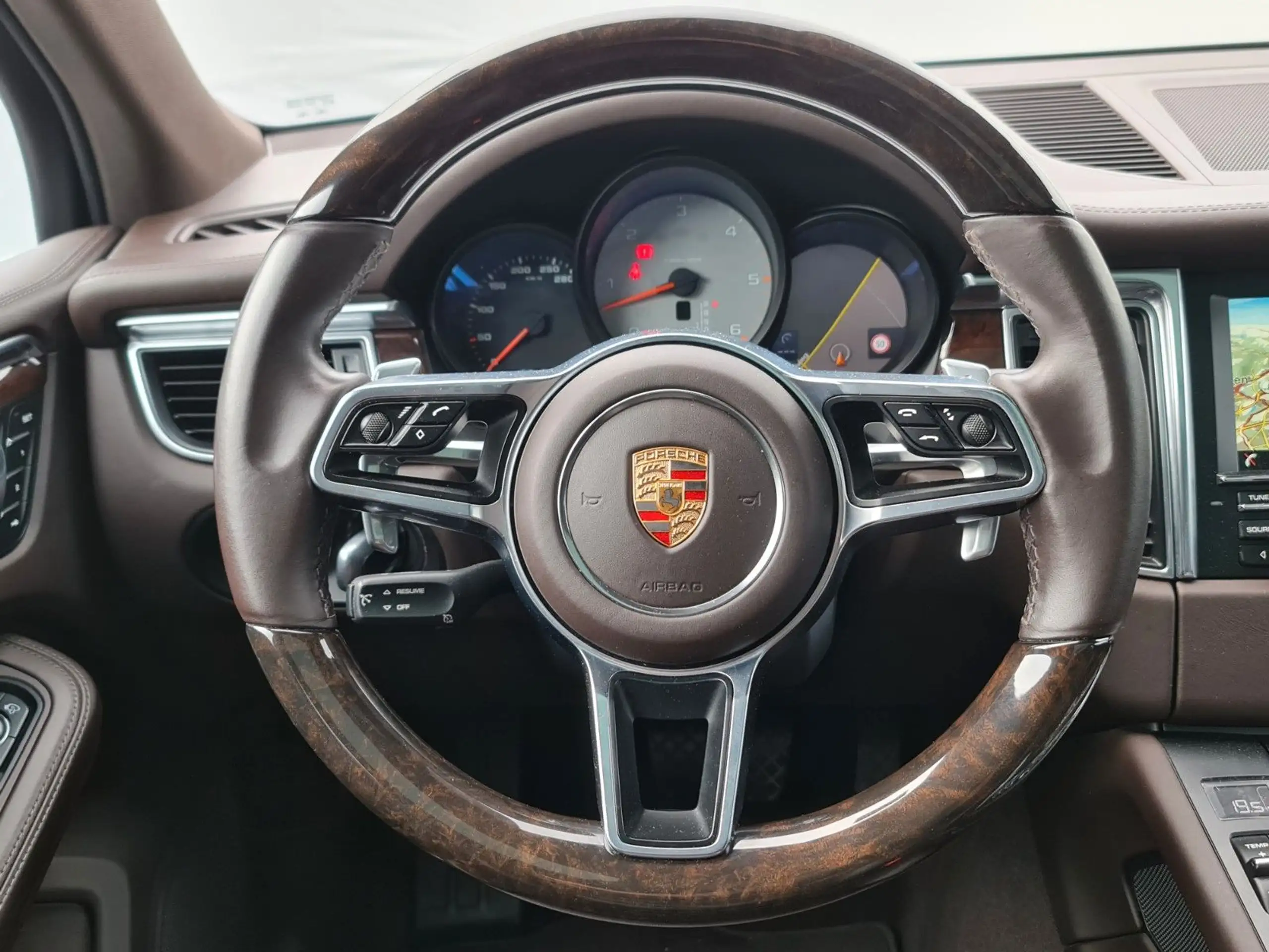 Porsche - Macan