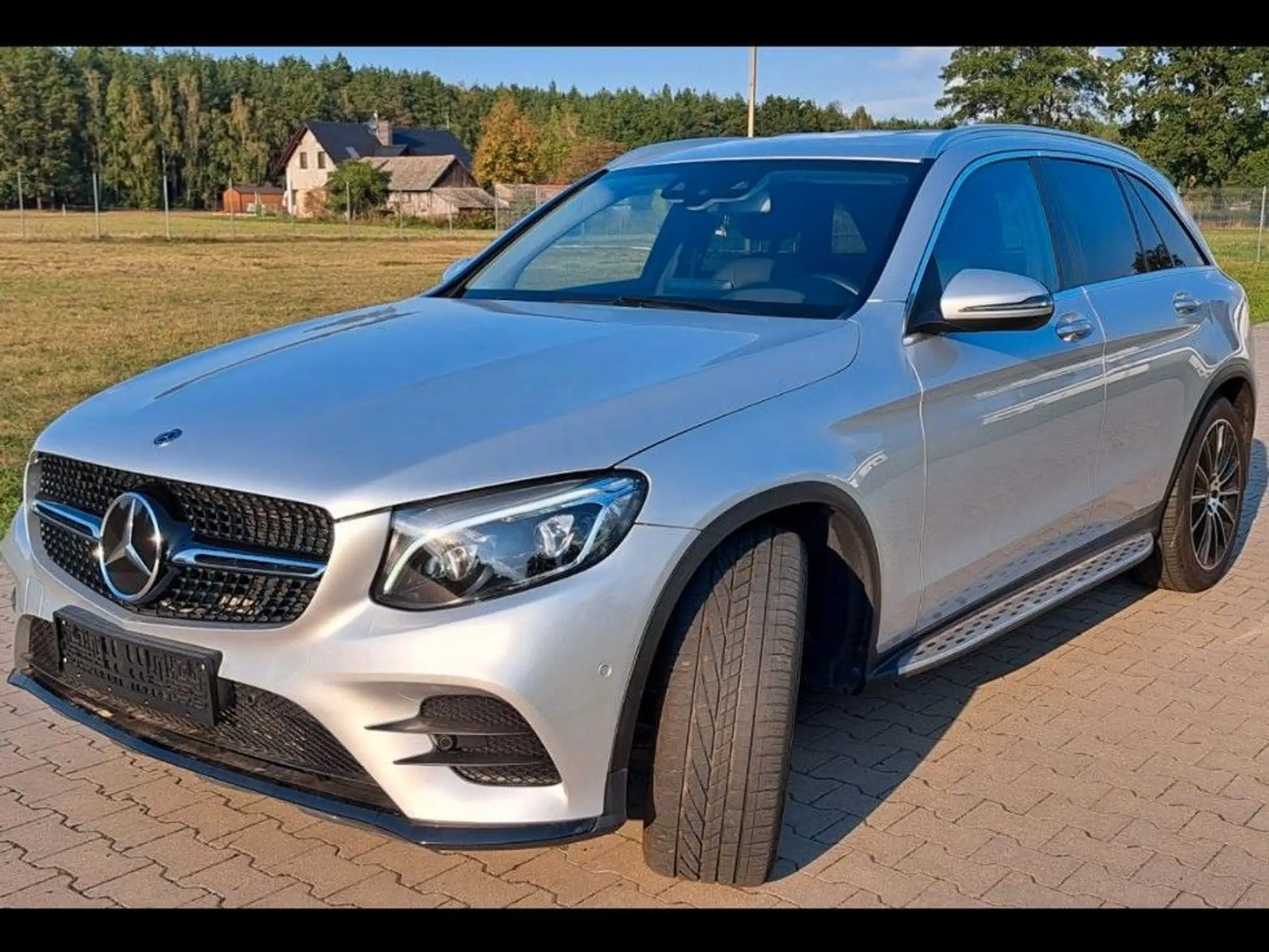 Mercedes-Benz - GLC 350