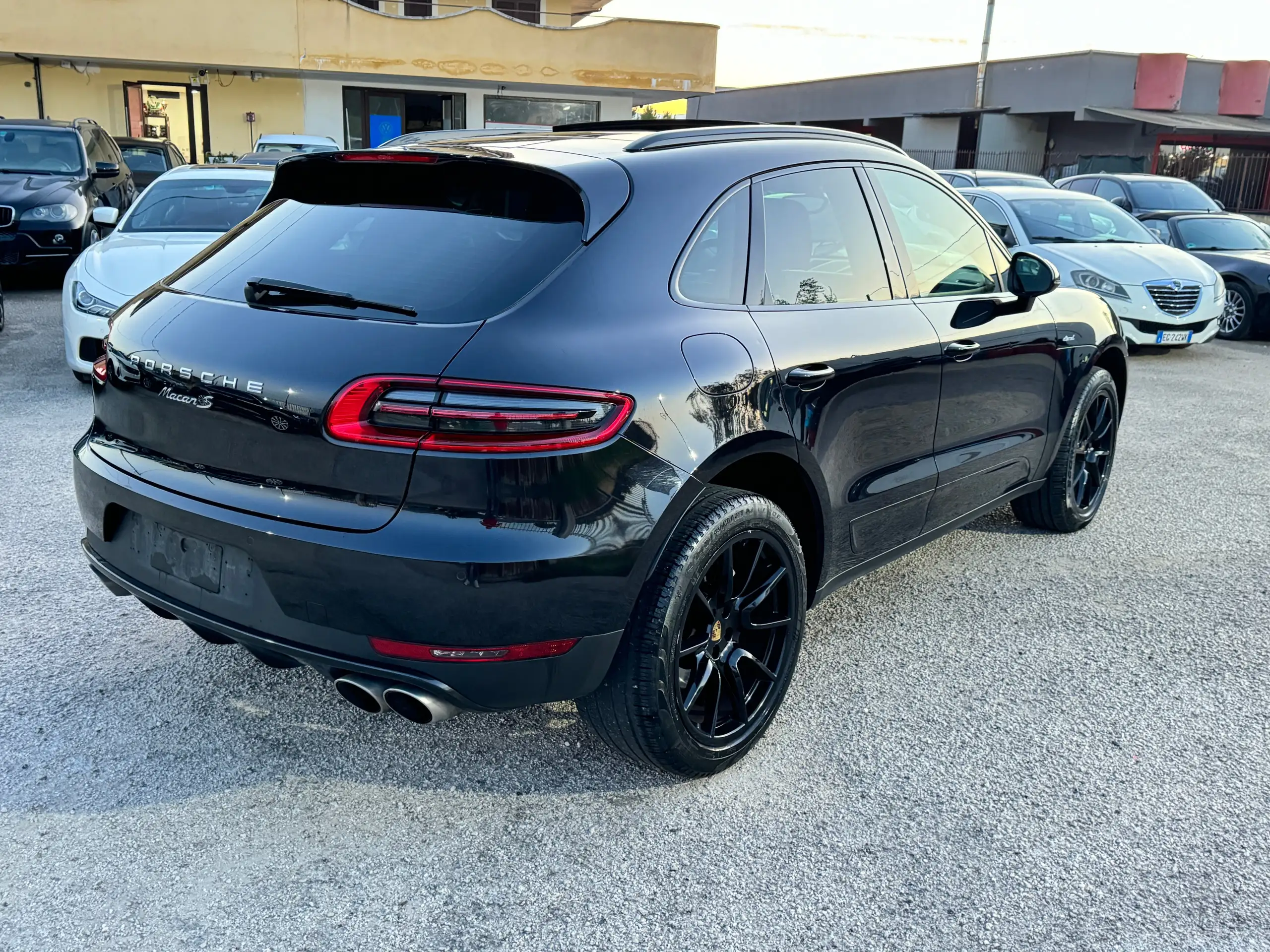 Porsche - Macan