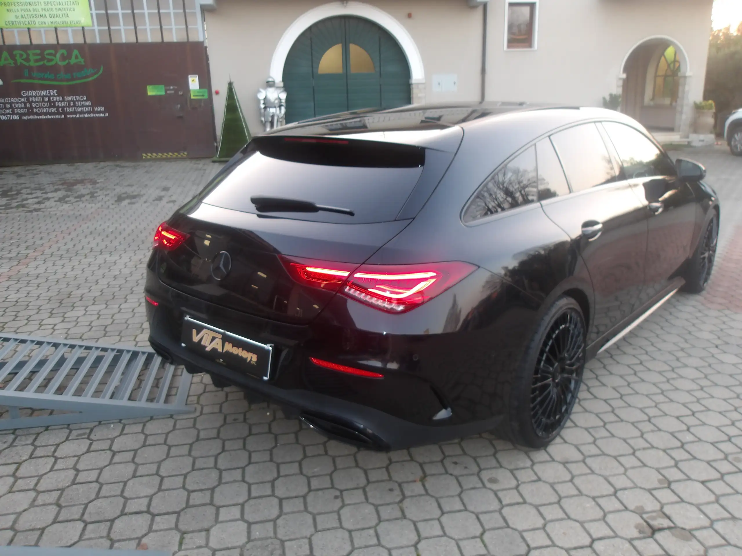 Mercedes-Benz - CLA 200