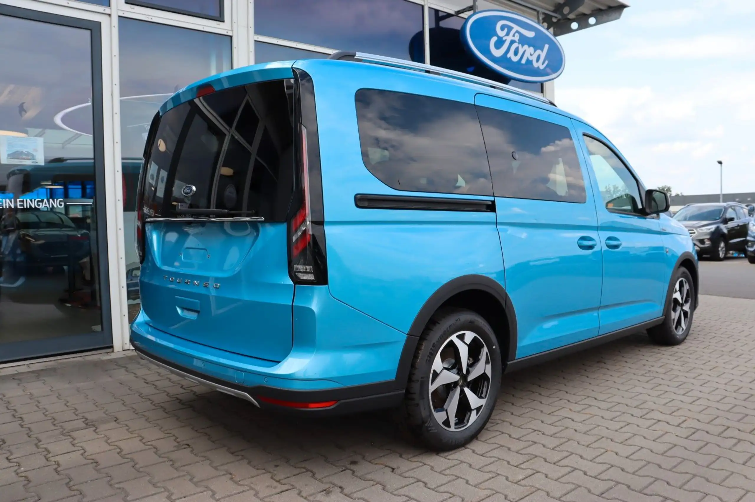 Ford - Grand Tourneo