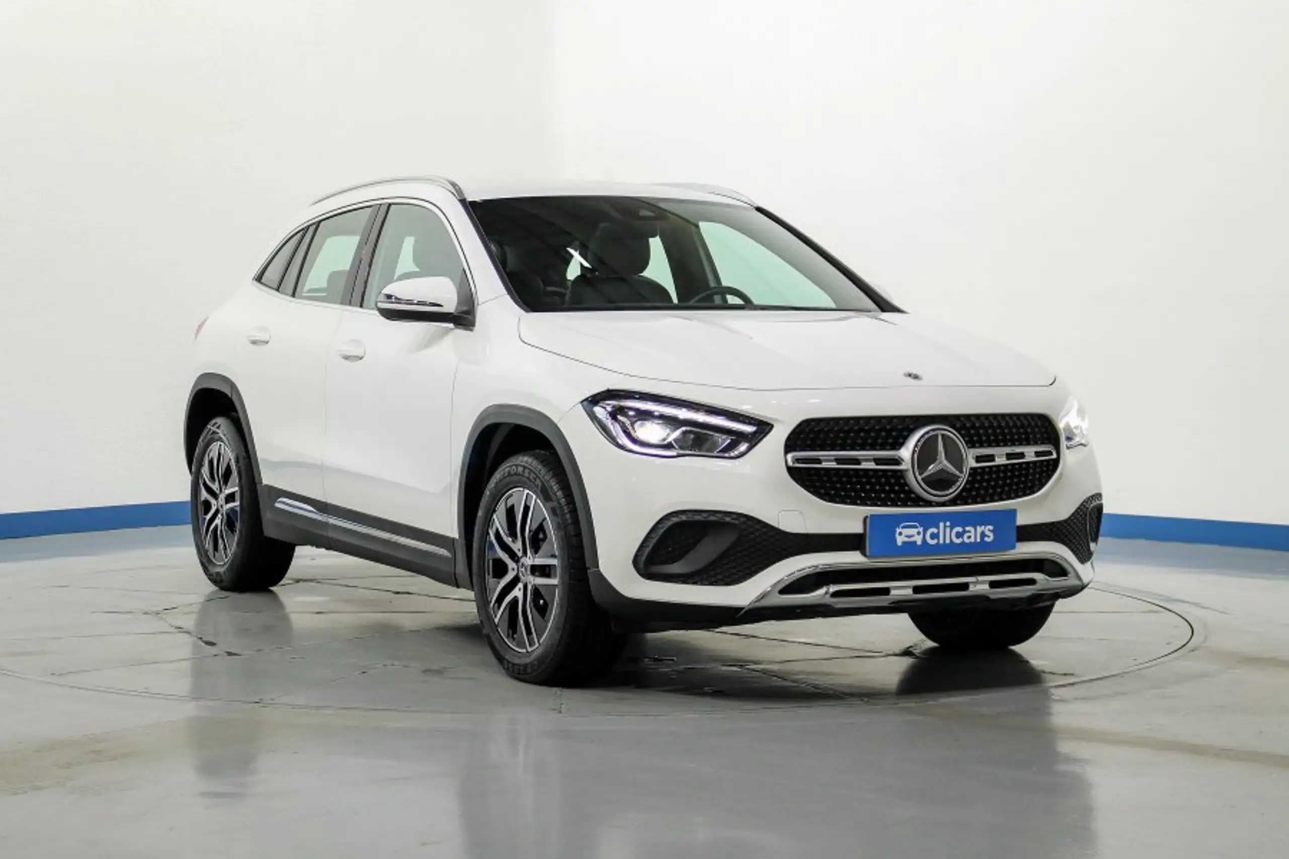 Mercedes-Benz - GLA 200