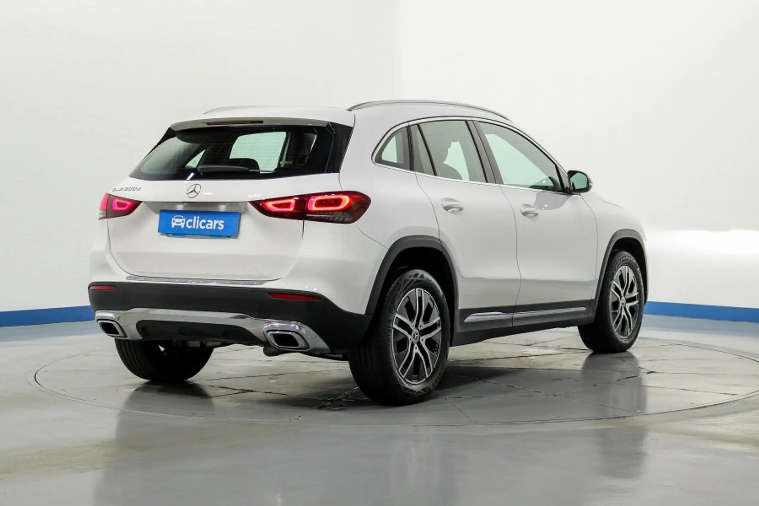 Mercedes-Benz - GLA 200