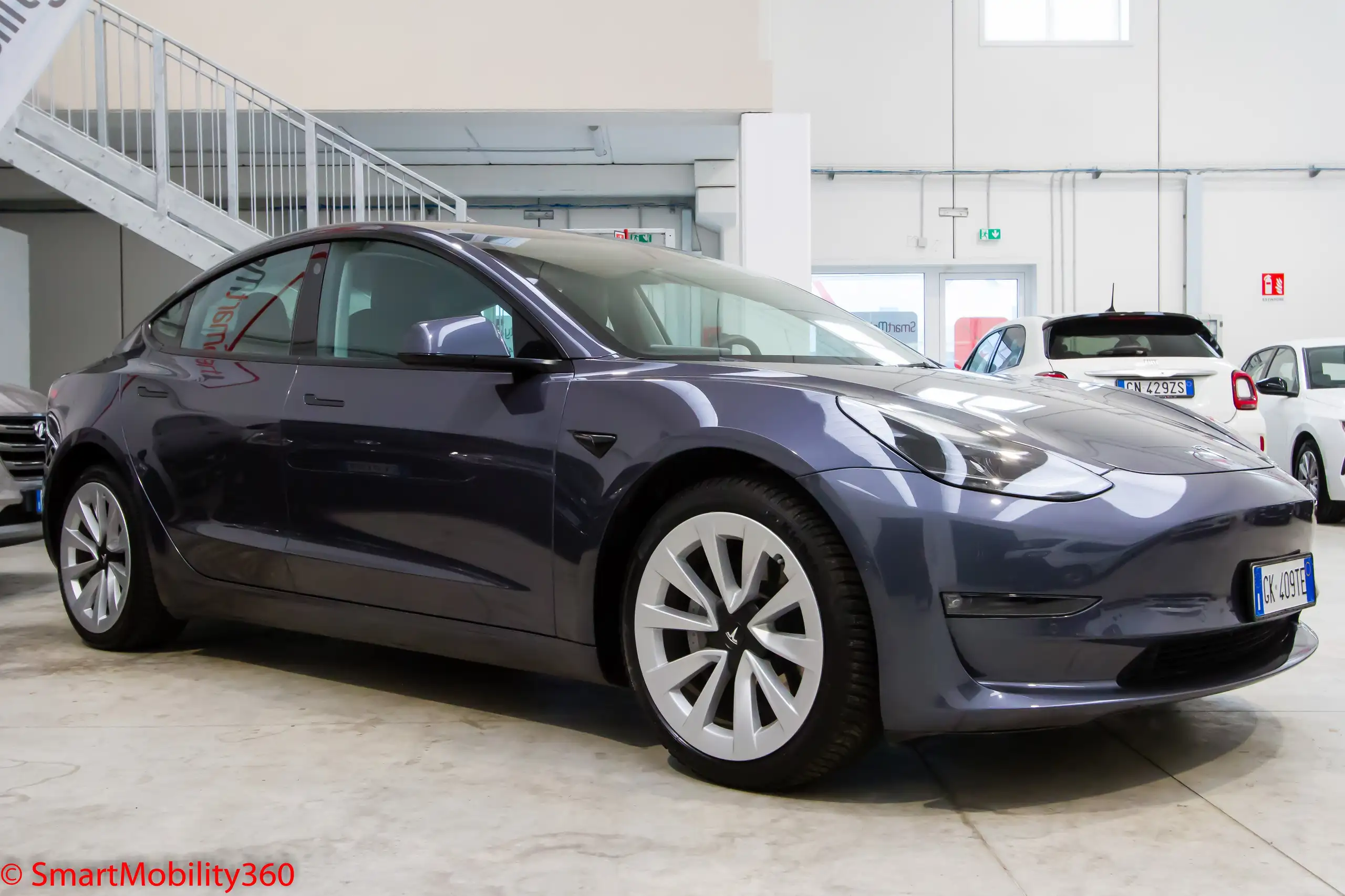 Tesla - Model 3