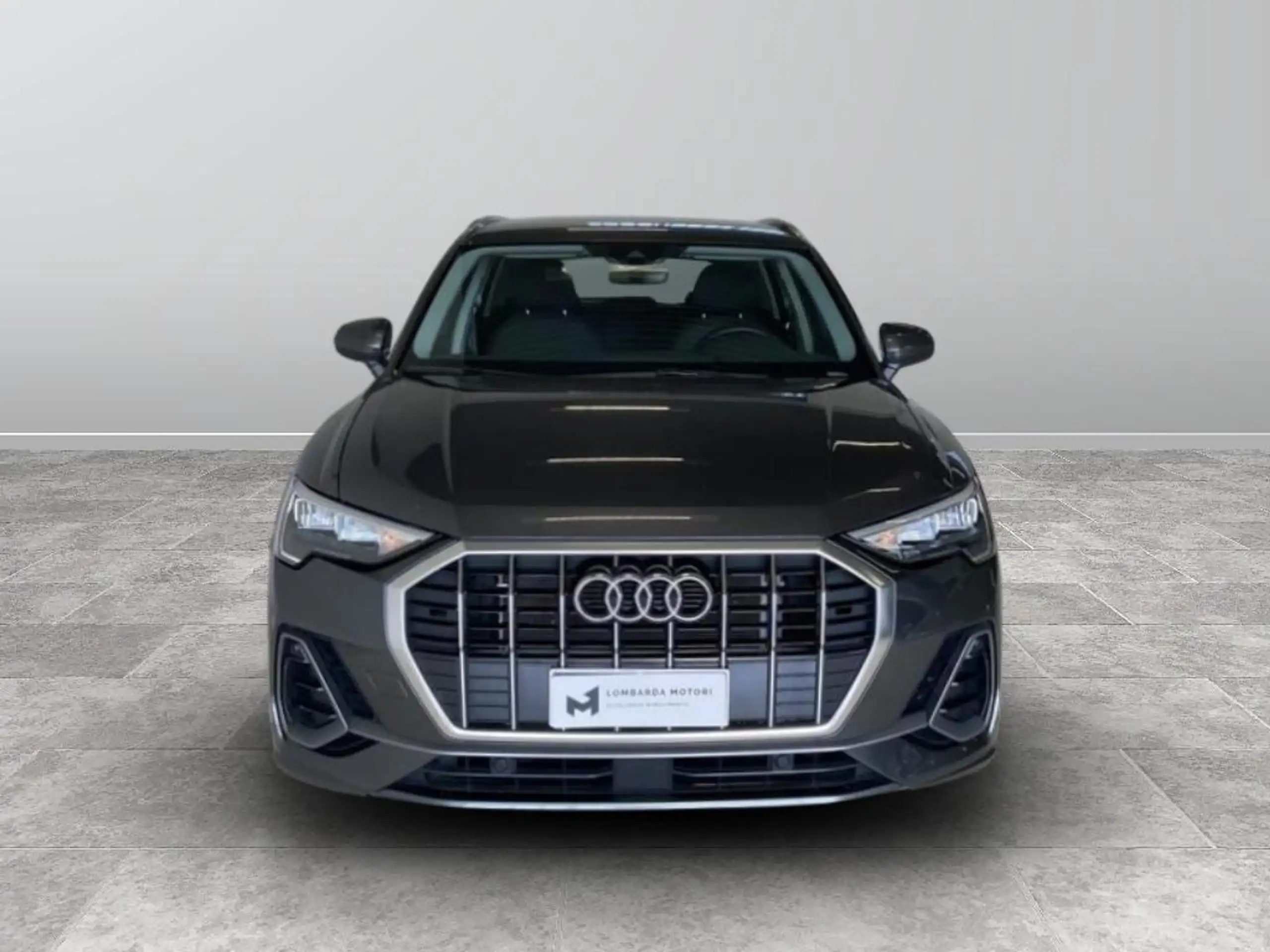 Audi - Q3