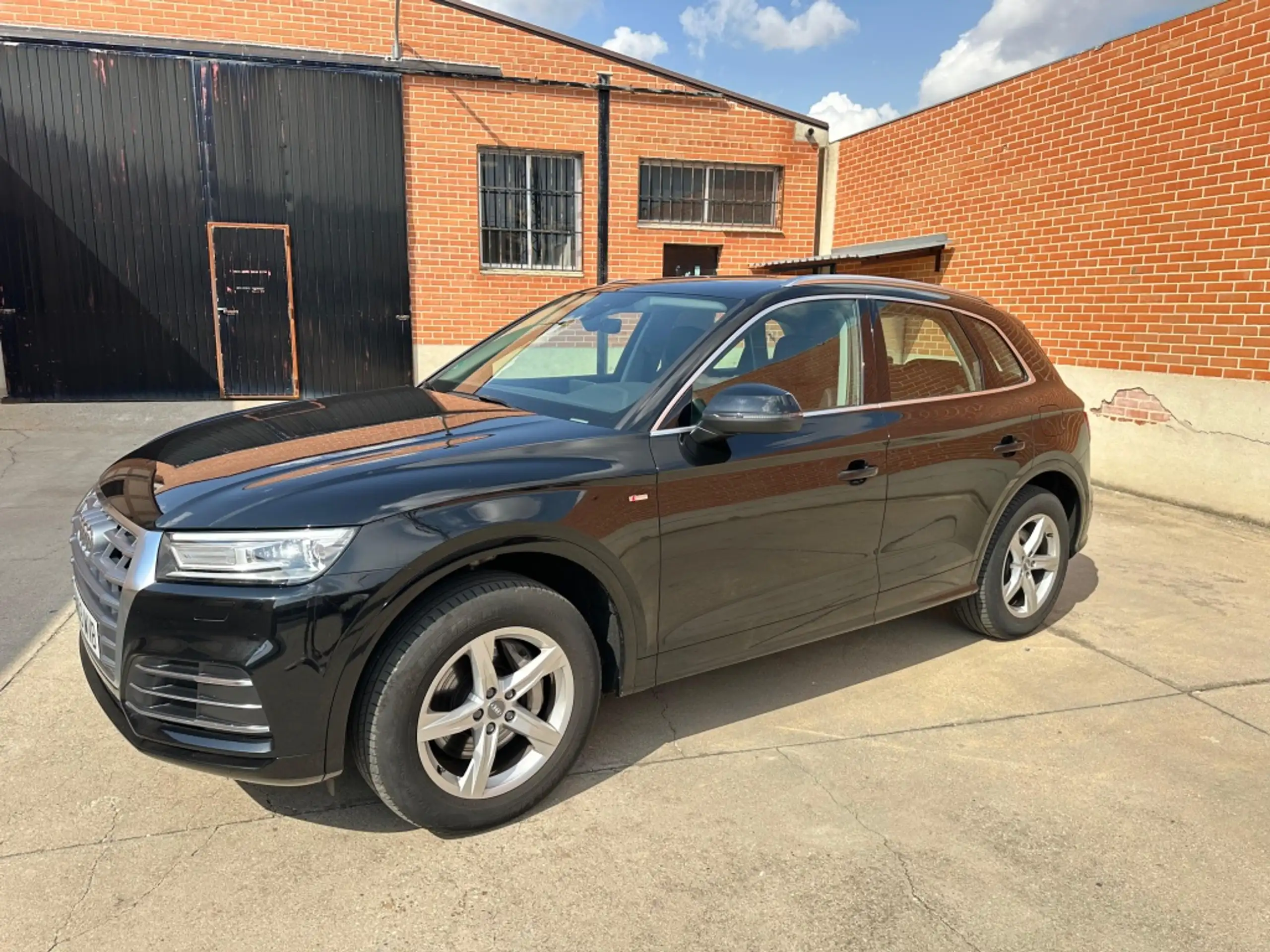 Audi - Q5