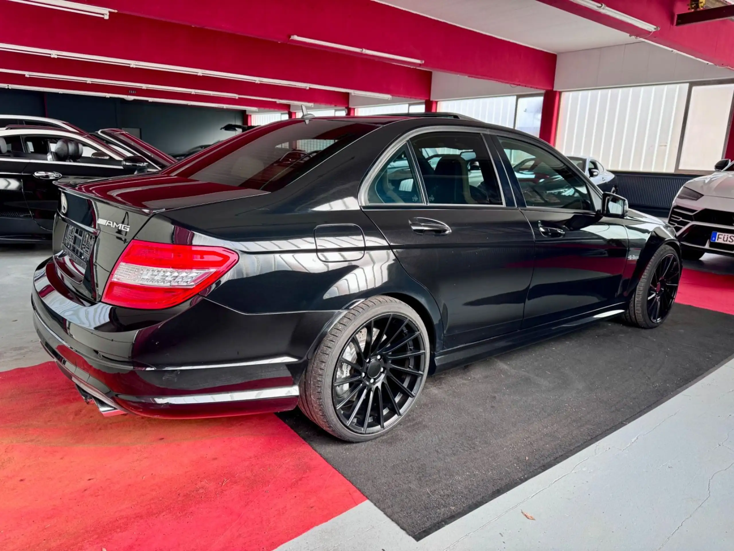 Mercedes-Benz - C 63 AMG