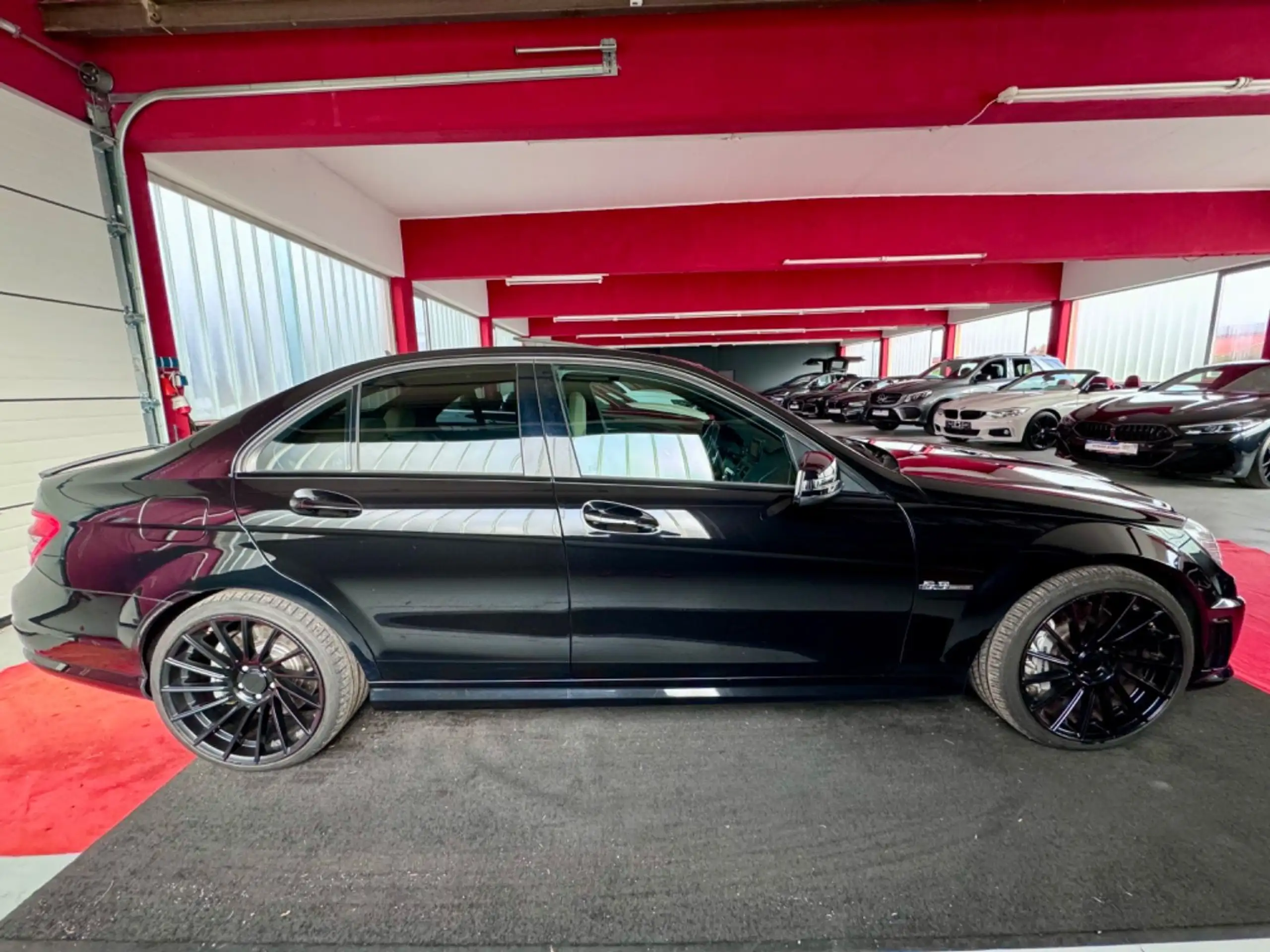 Mercedes-Benz - C 63 AMG