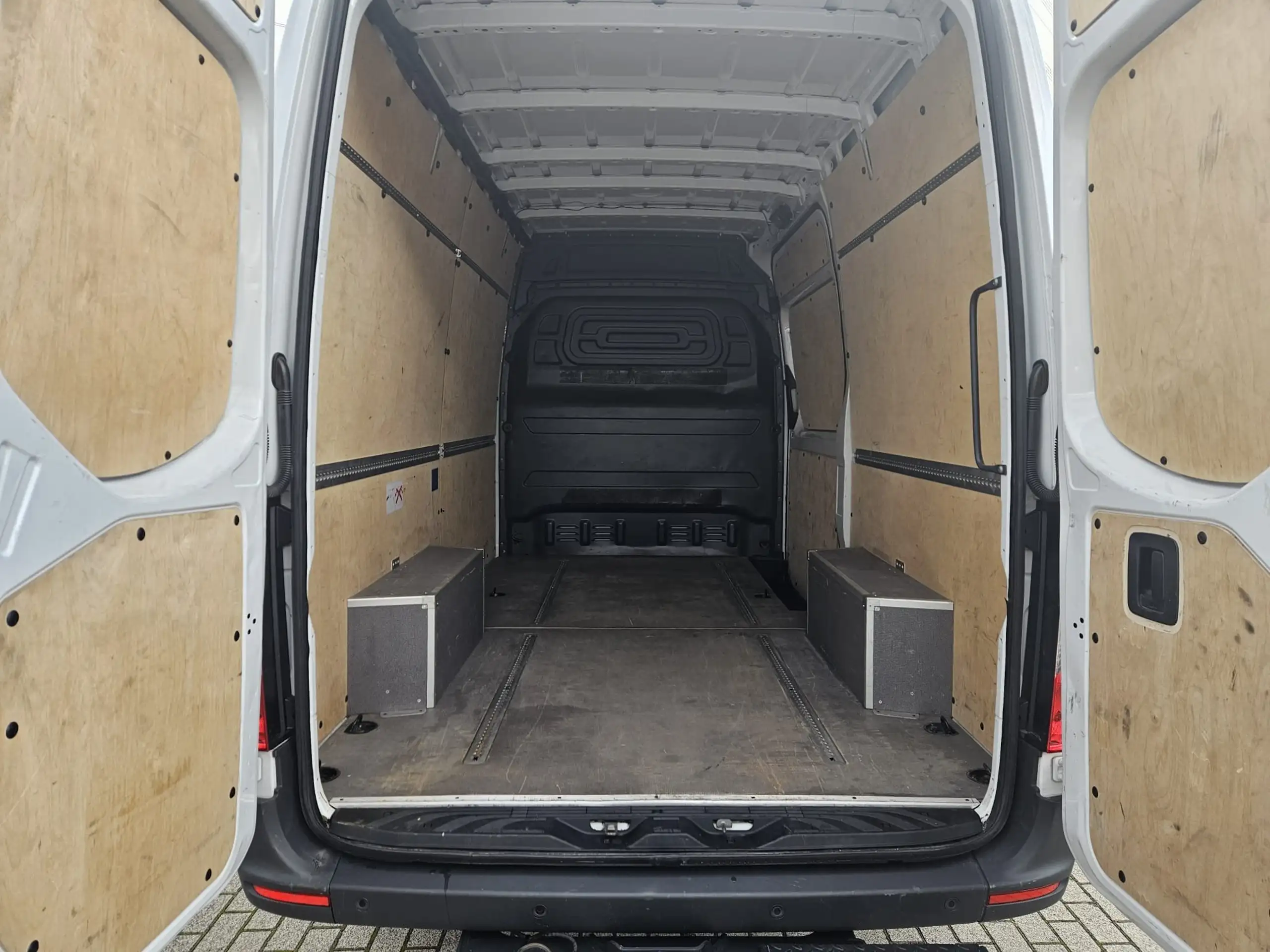 Mercedes-Benz - Sprinter