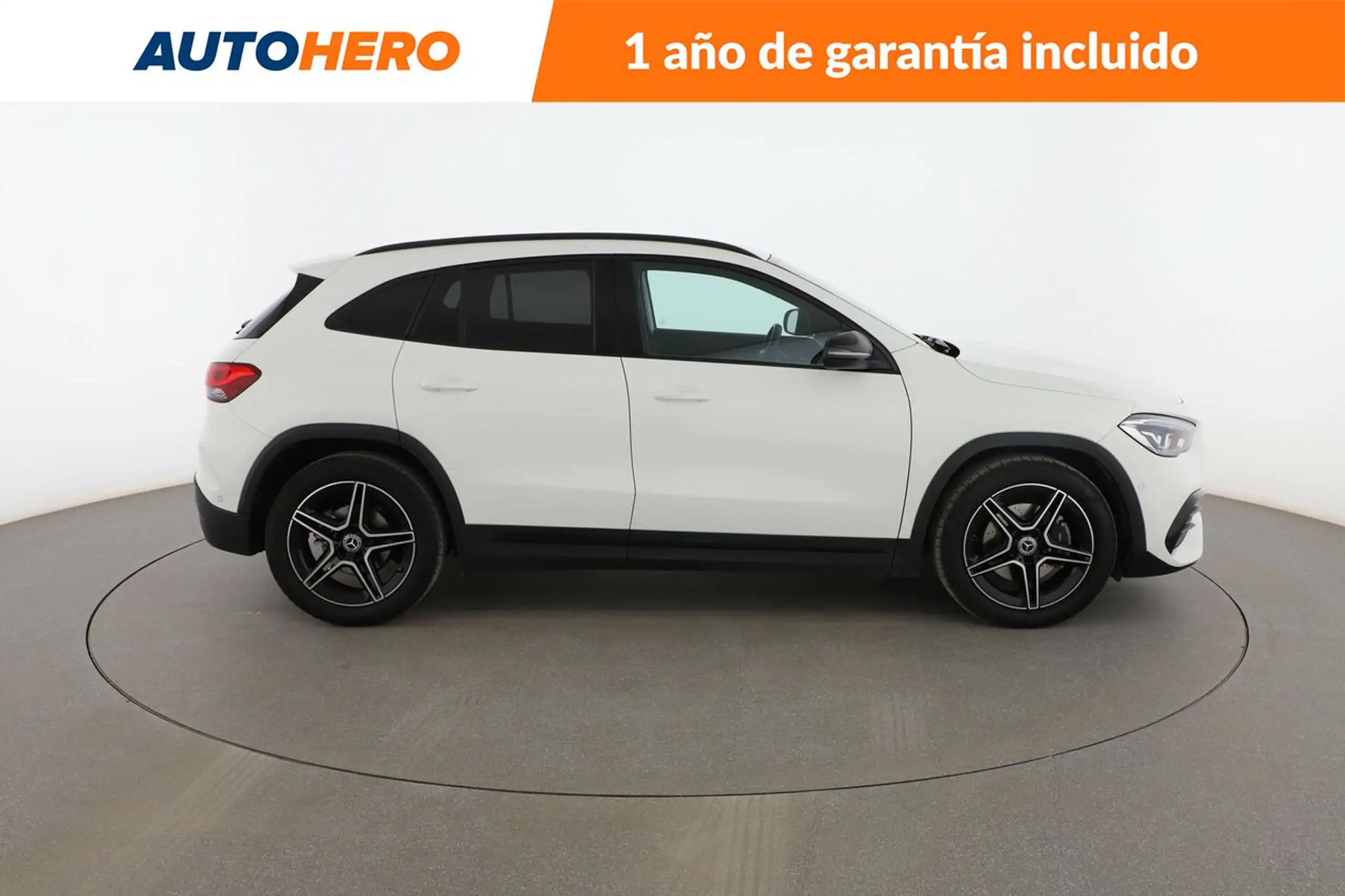 Mercedes-Benz - GLA 200