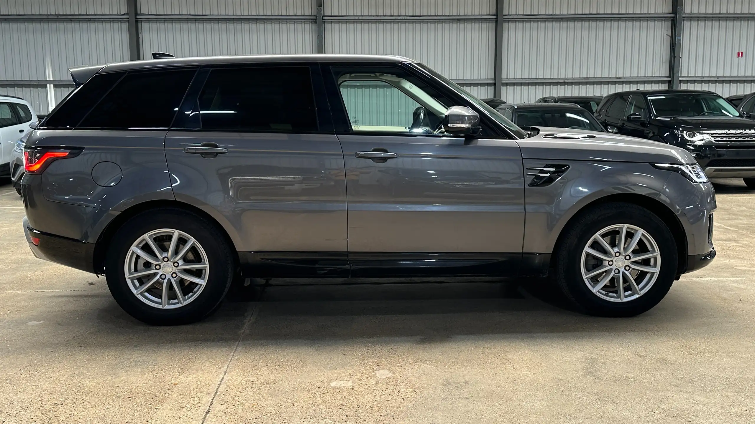 Land Rover - Range Rover Sport