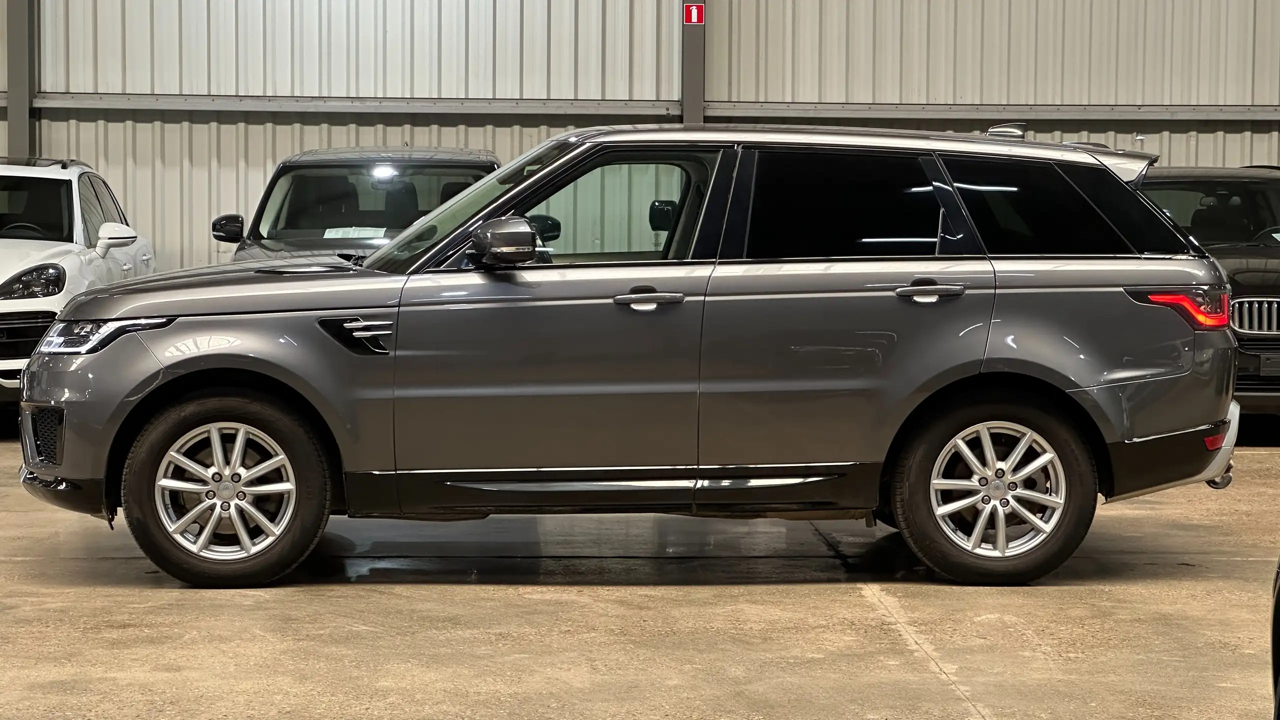 Land Rover - Range Rover Sport