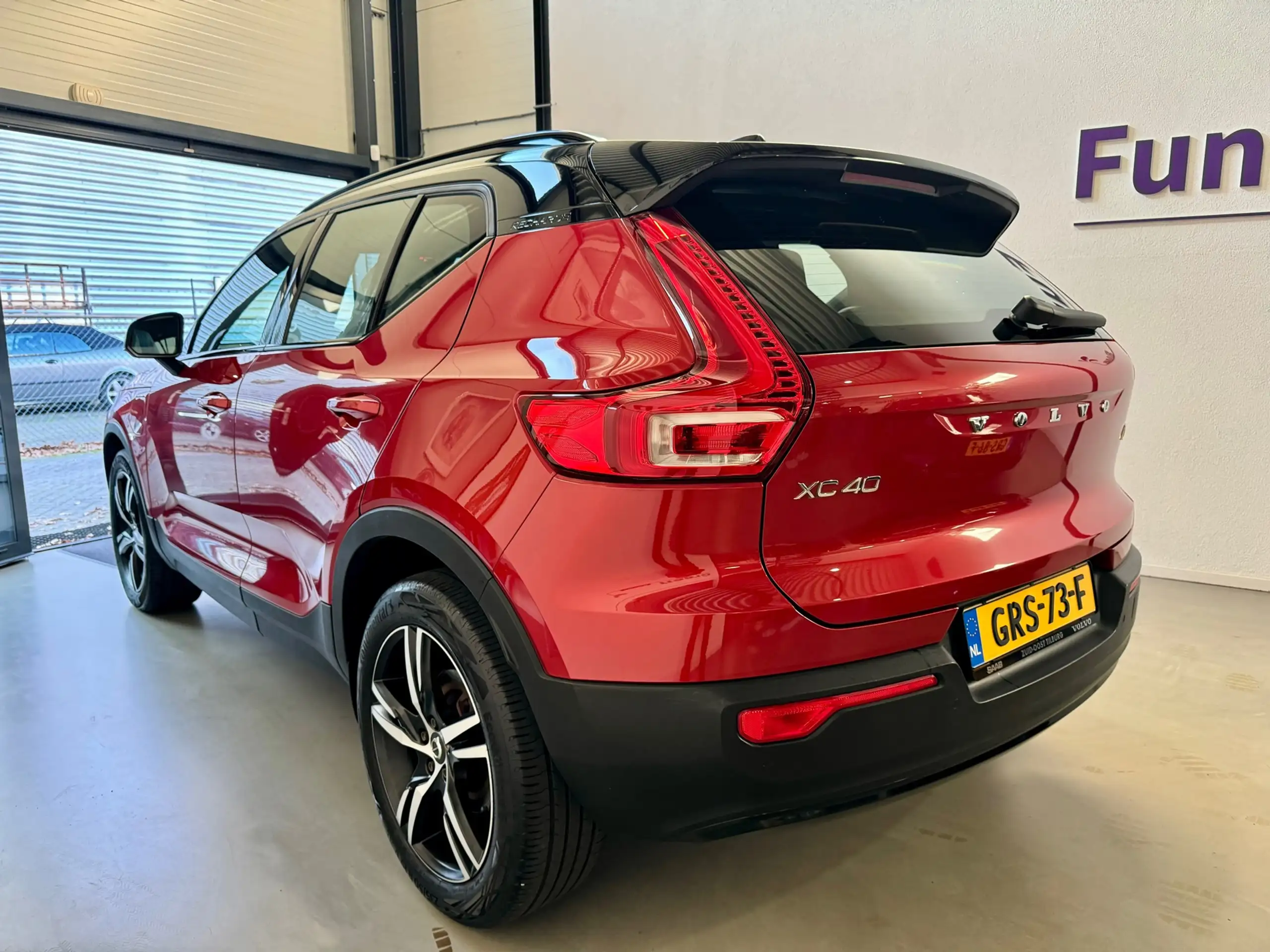 Volvo - XC40