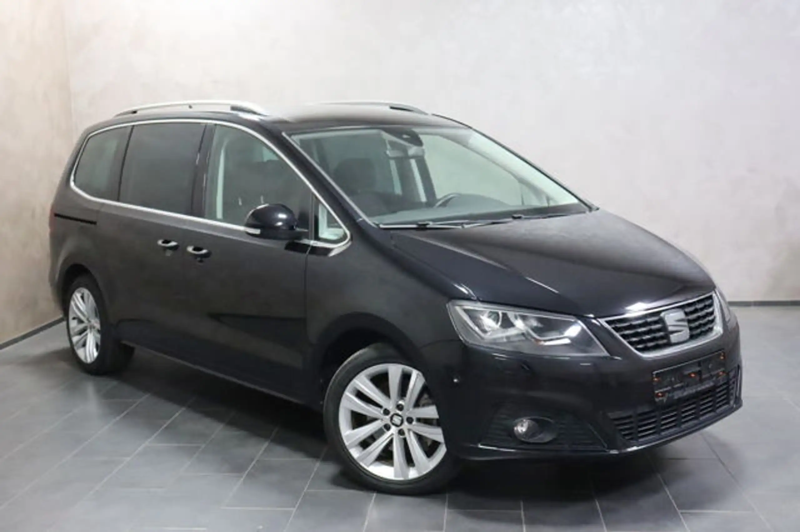 SEAT - Alhambra