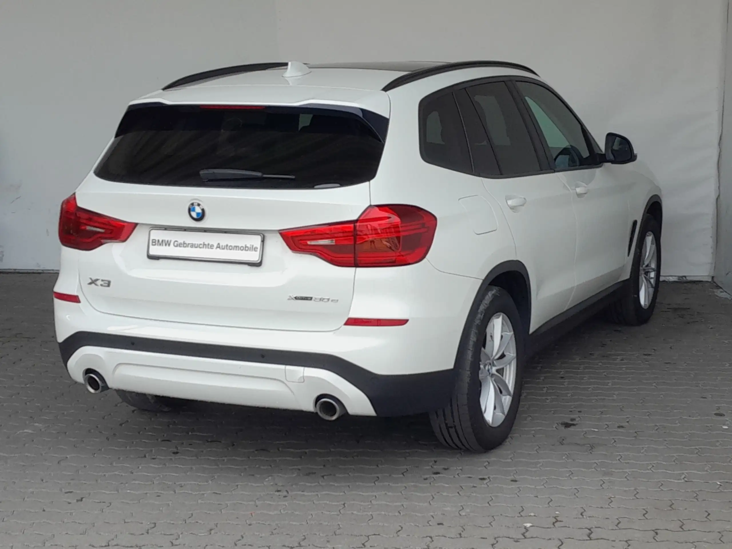 BMW - X3