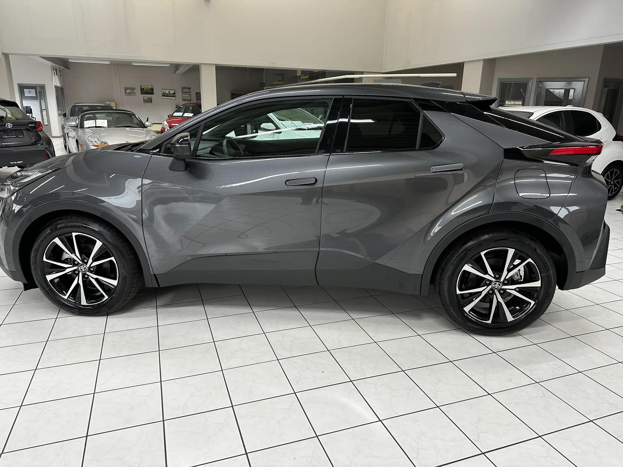 Toyota - C-HR