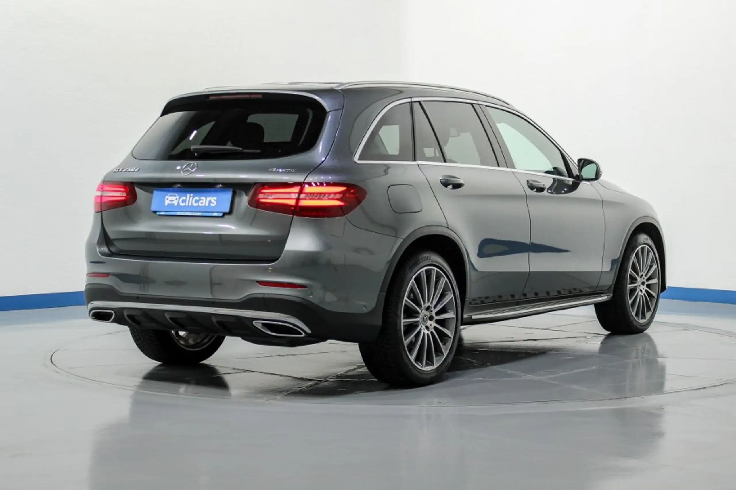 Mercedes-Benz - GLC 250