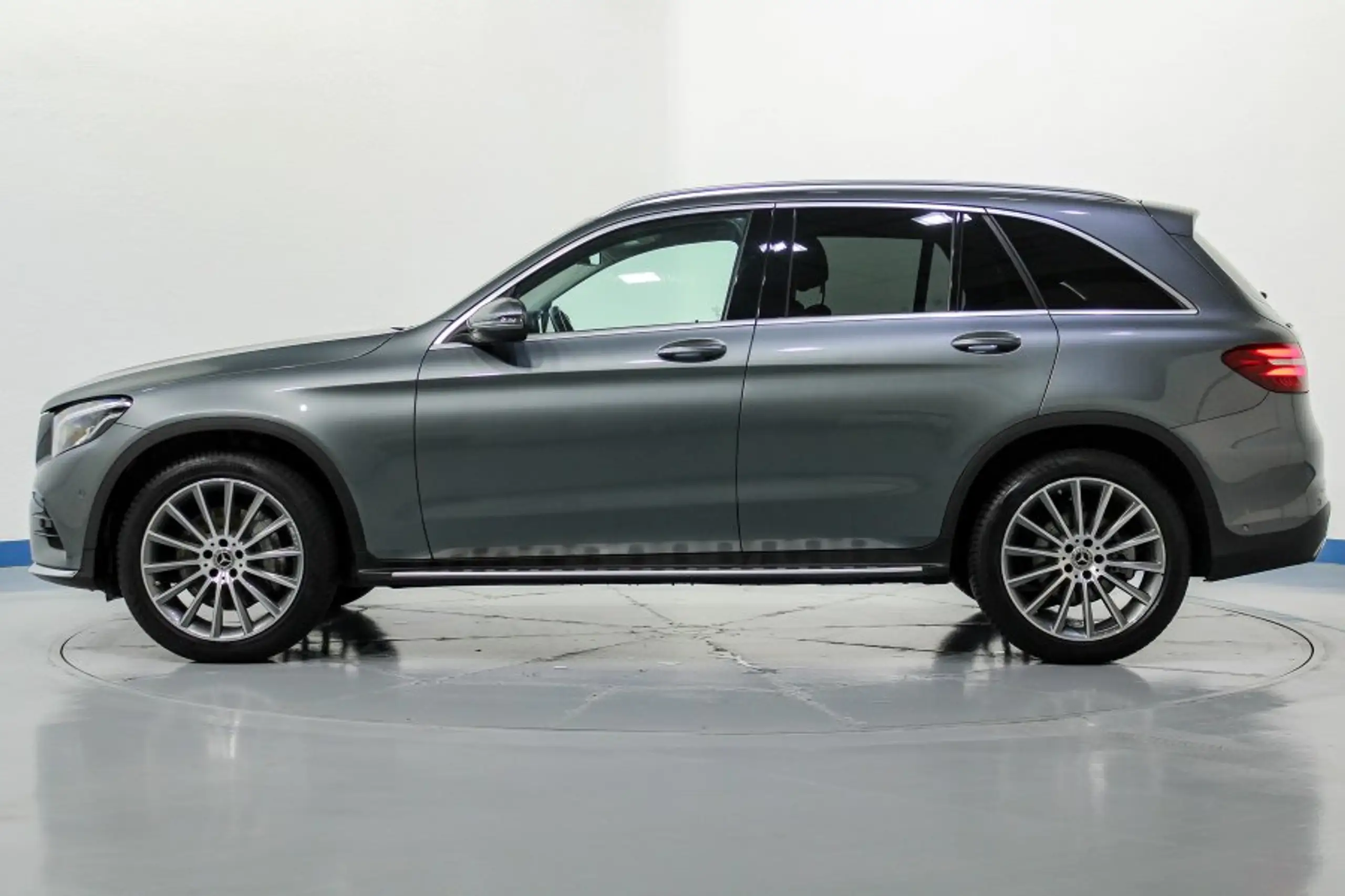 Mercedes-Benz - GLC 250