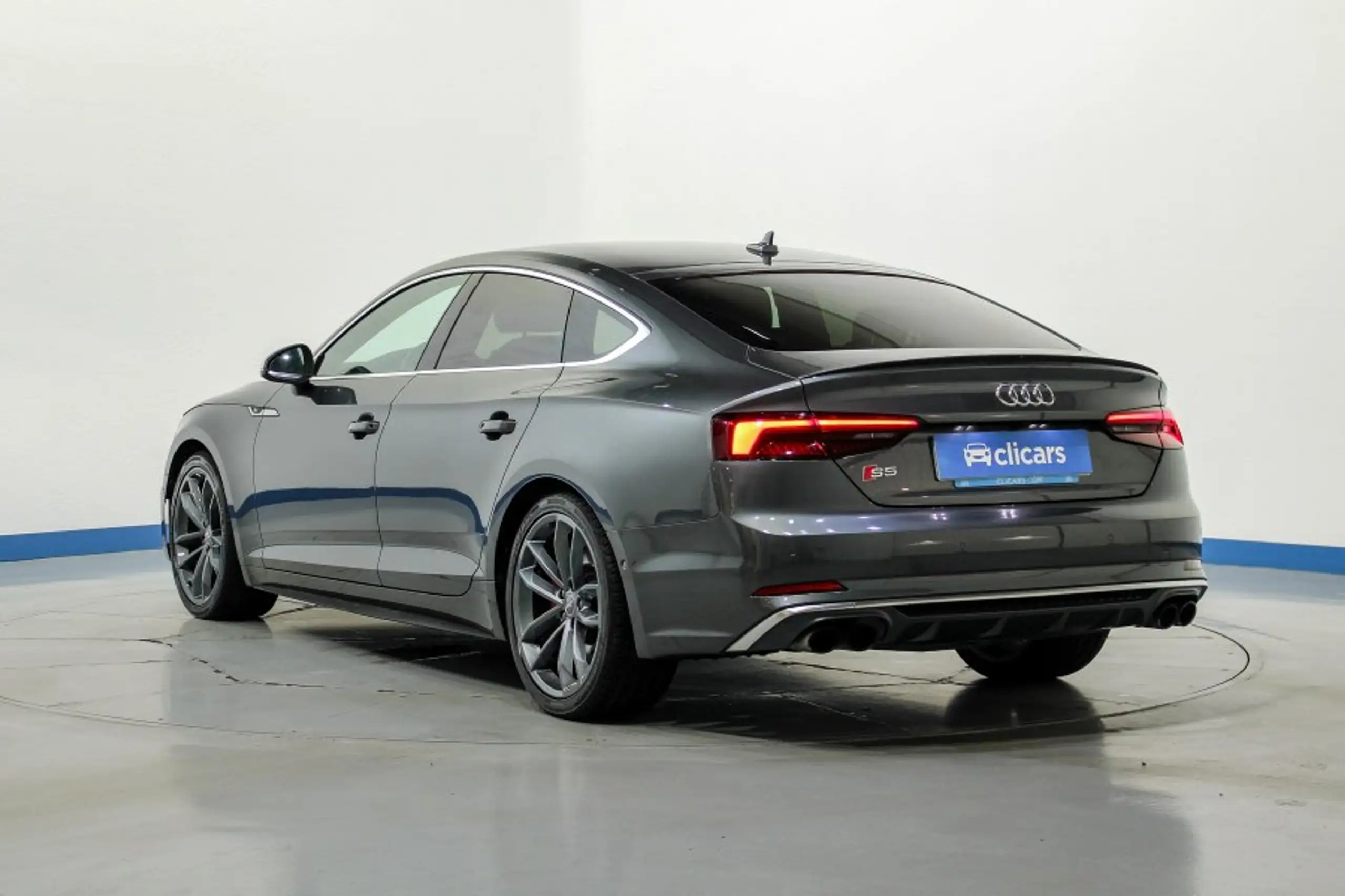 Audi - S5