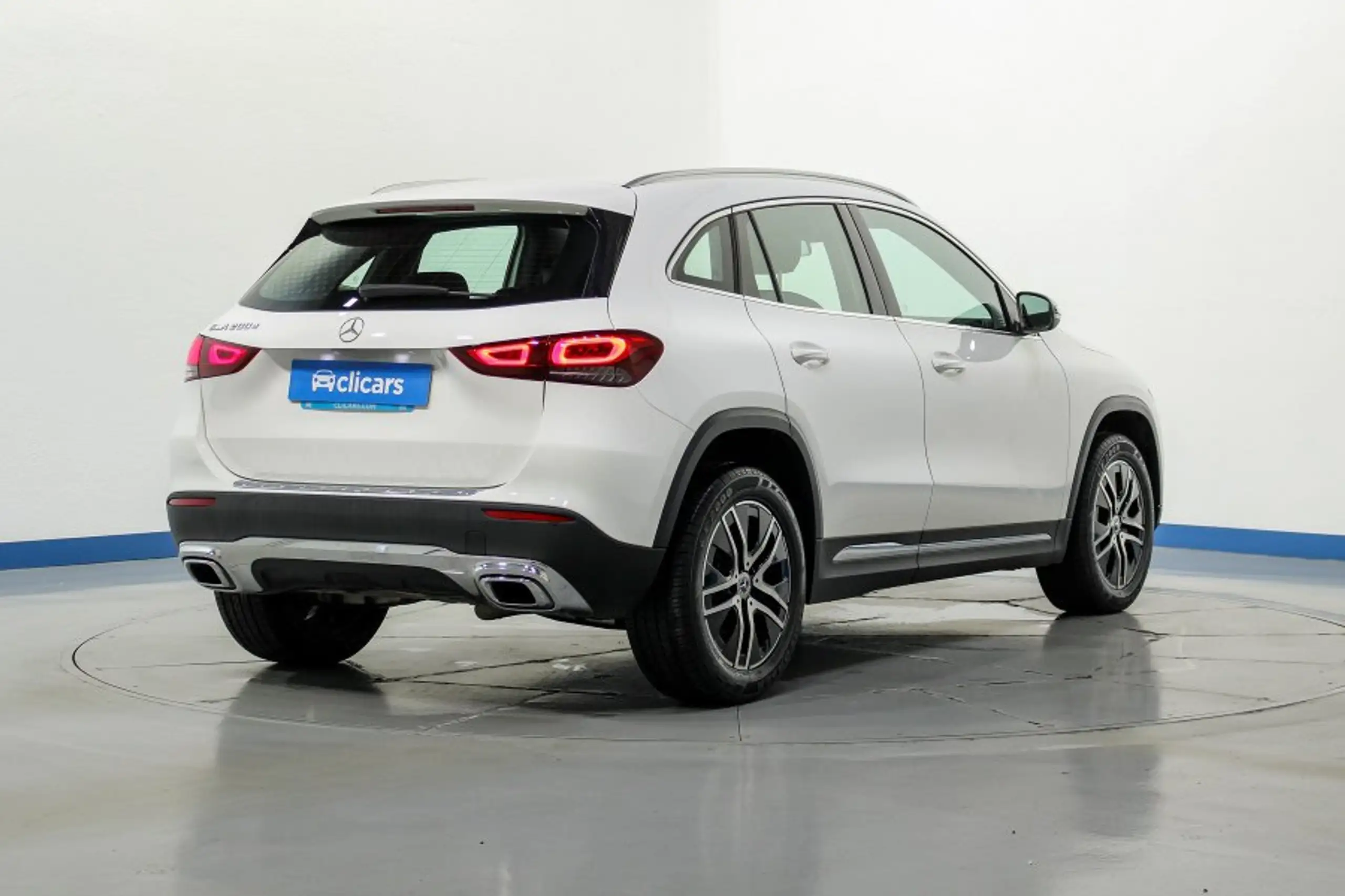 Mercedes-Benz - GLA 200