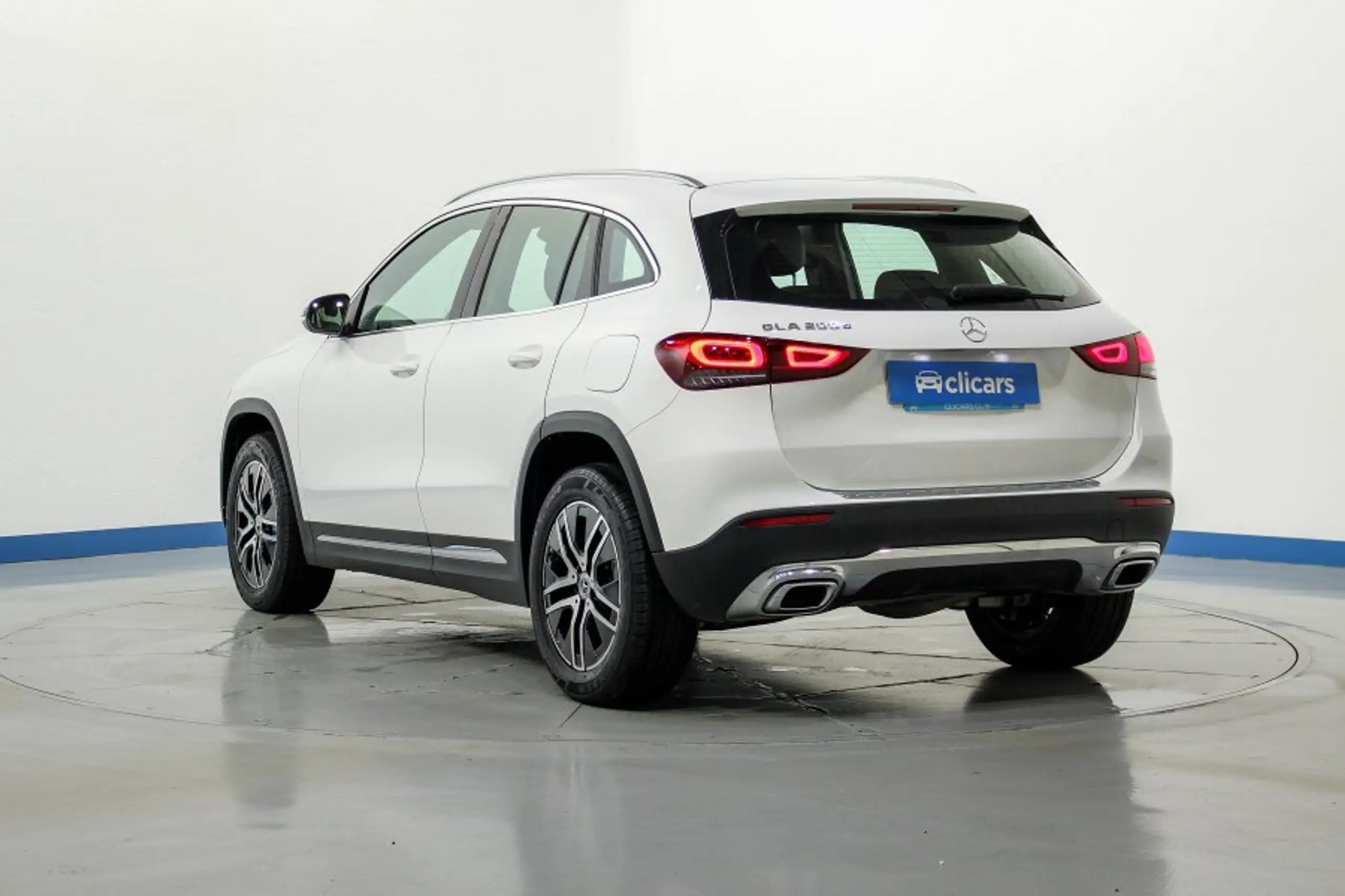 Mercedes-Benz - GLA 200