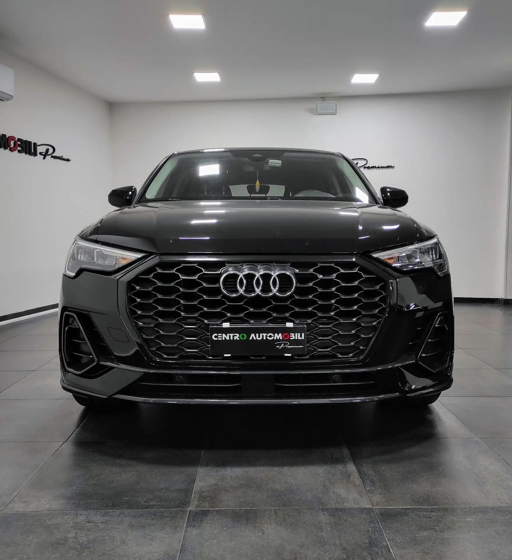 Audi - Q3