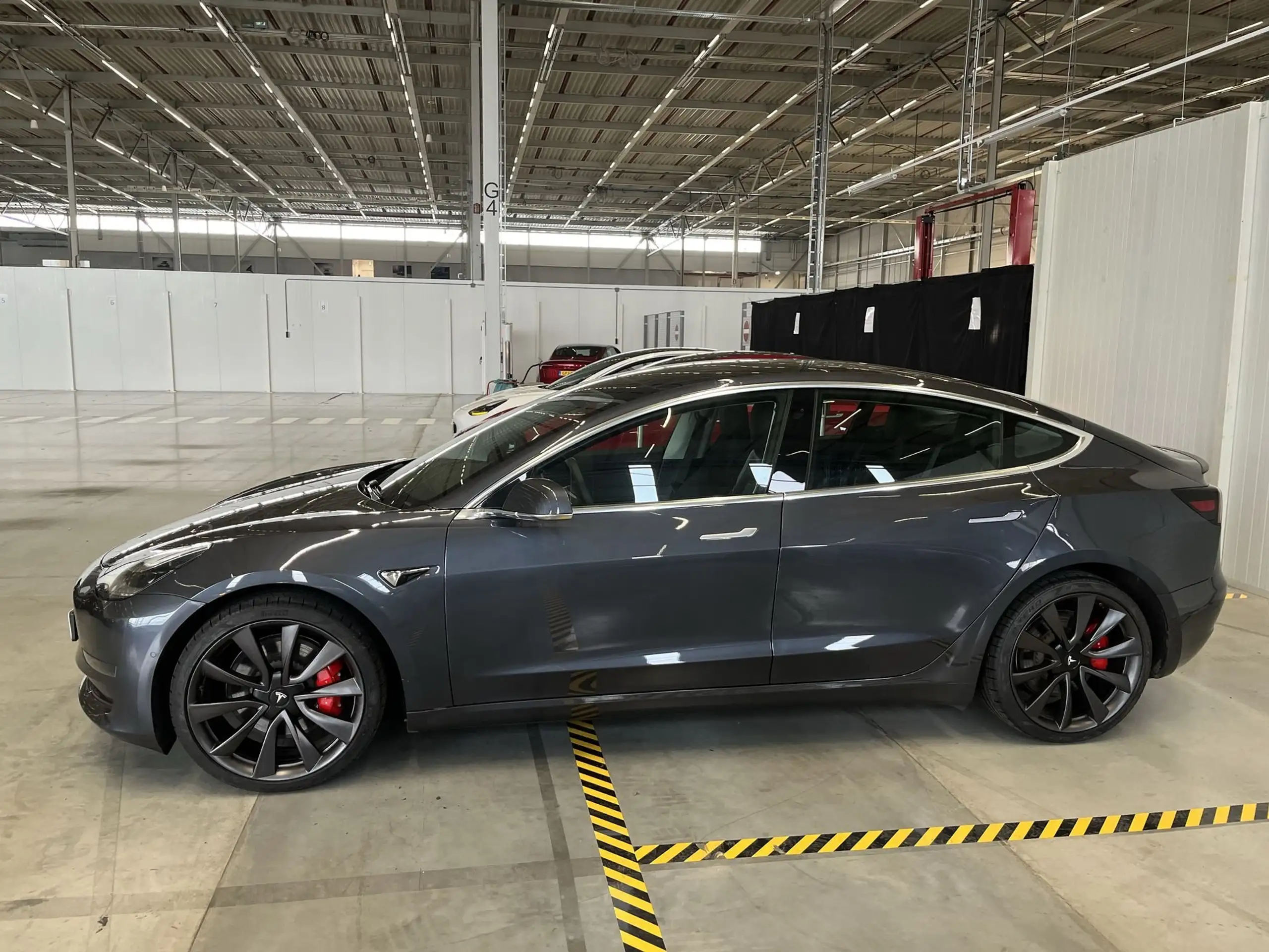 Tesla - Model 3