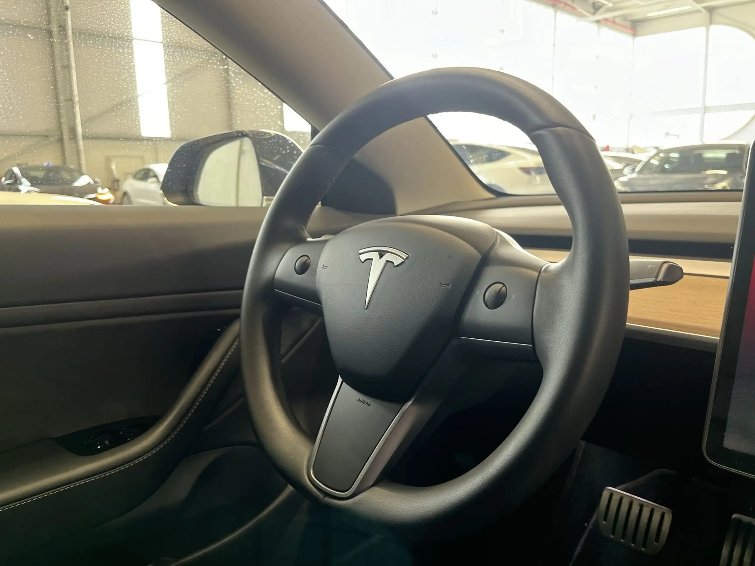 Tesla - Model 3