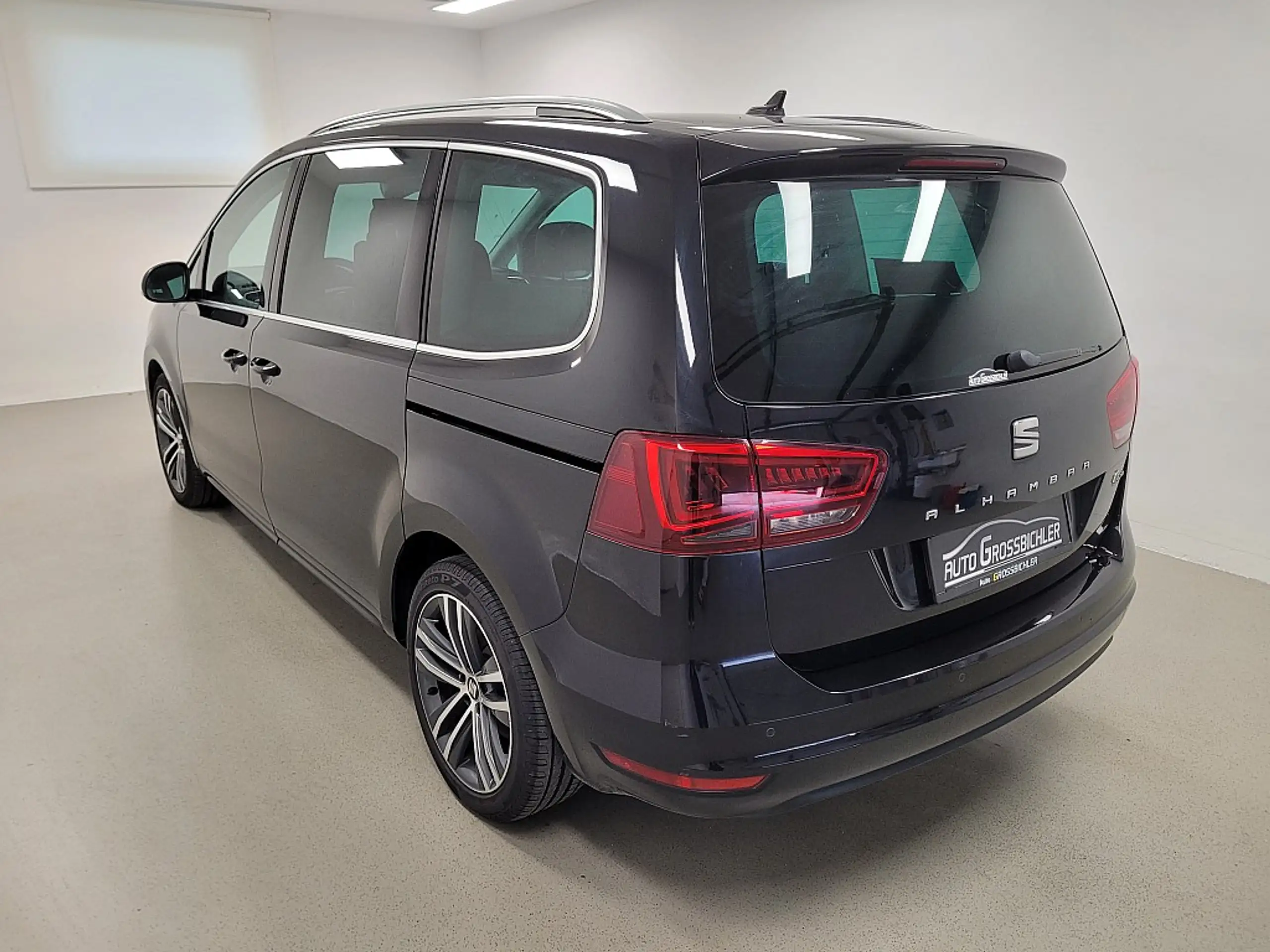 SEAT - Alhambra