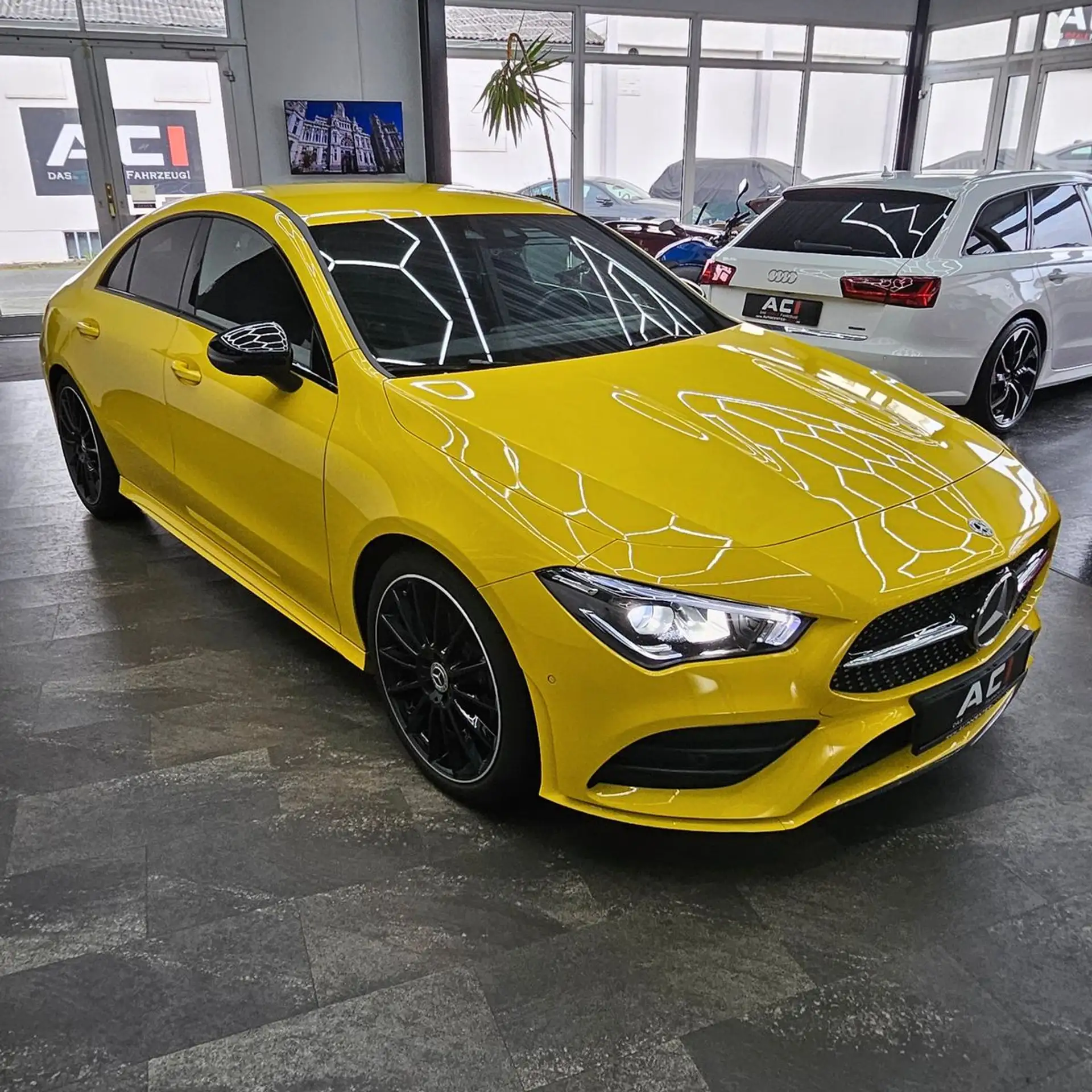 Mercedes-Benz - CLA 220