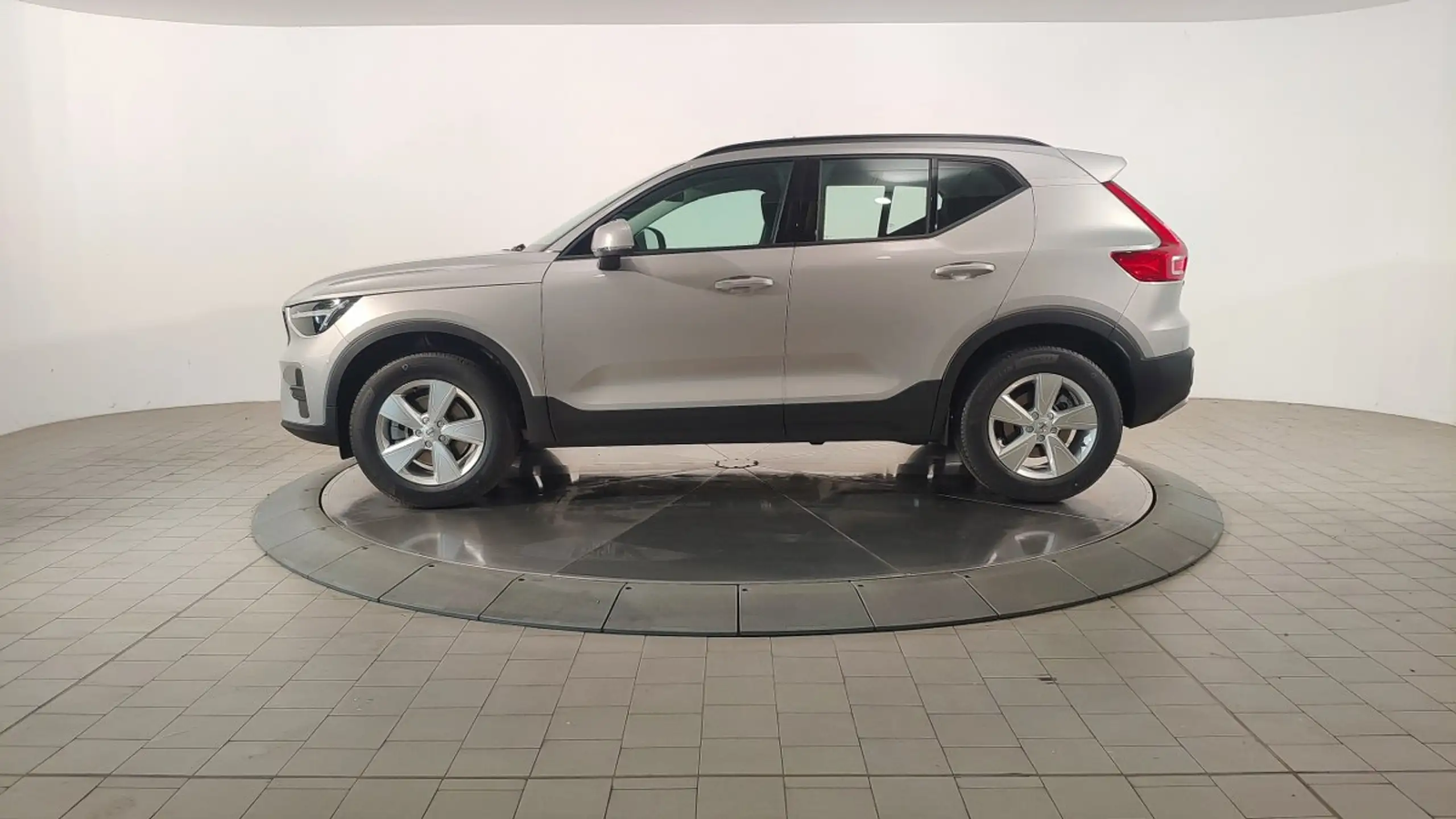 Volvo - XC40