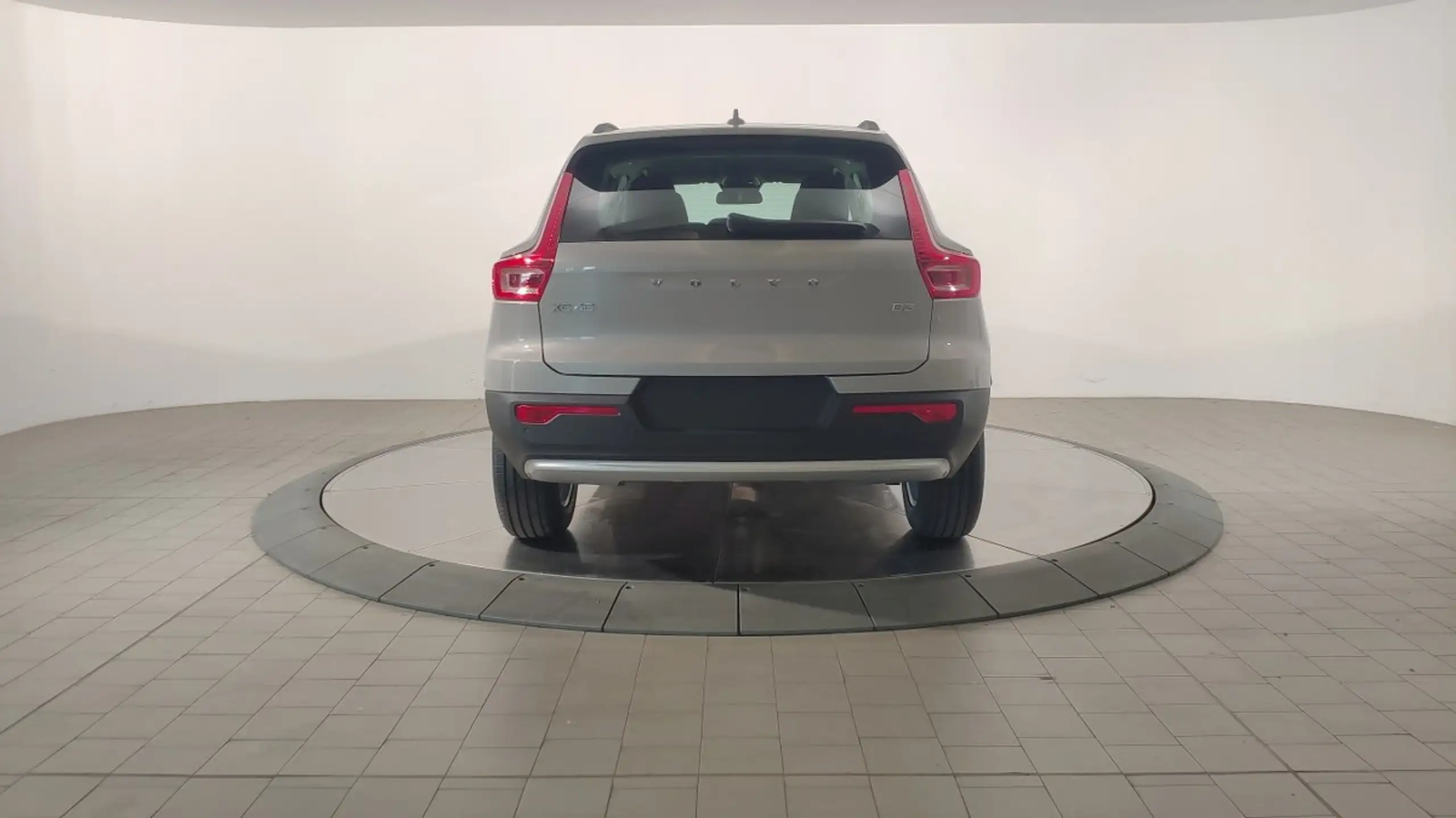 Volvo - XC40