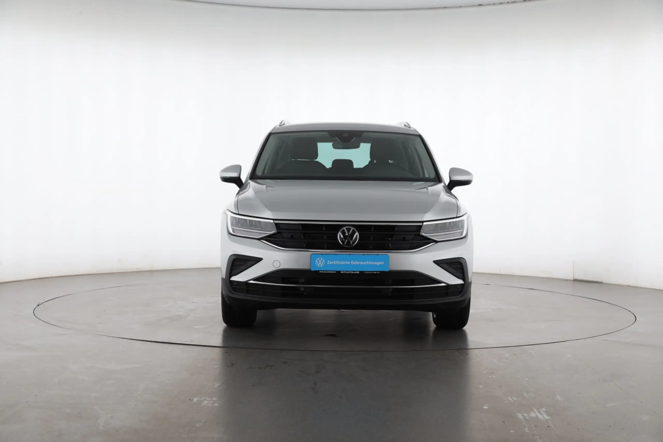 Volkswagen - Tiguan