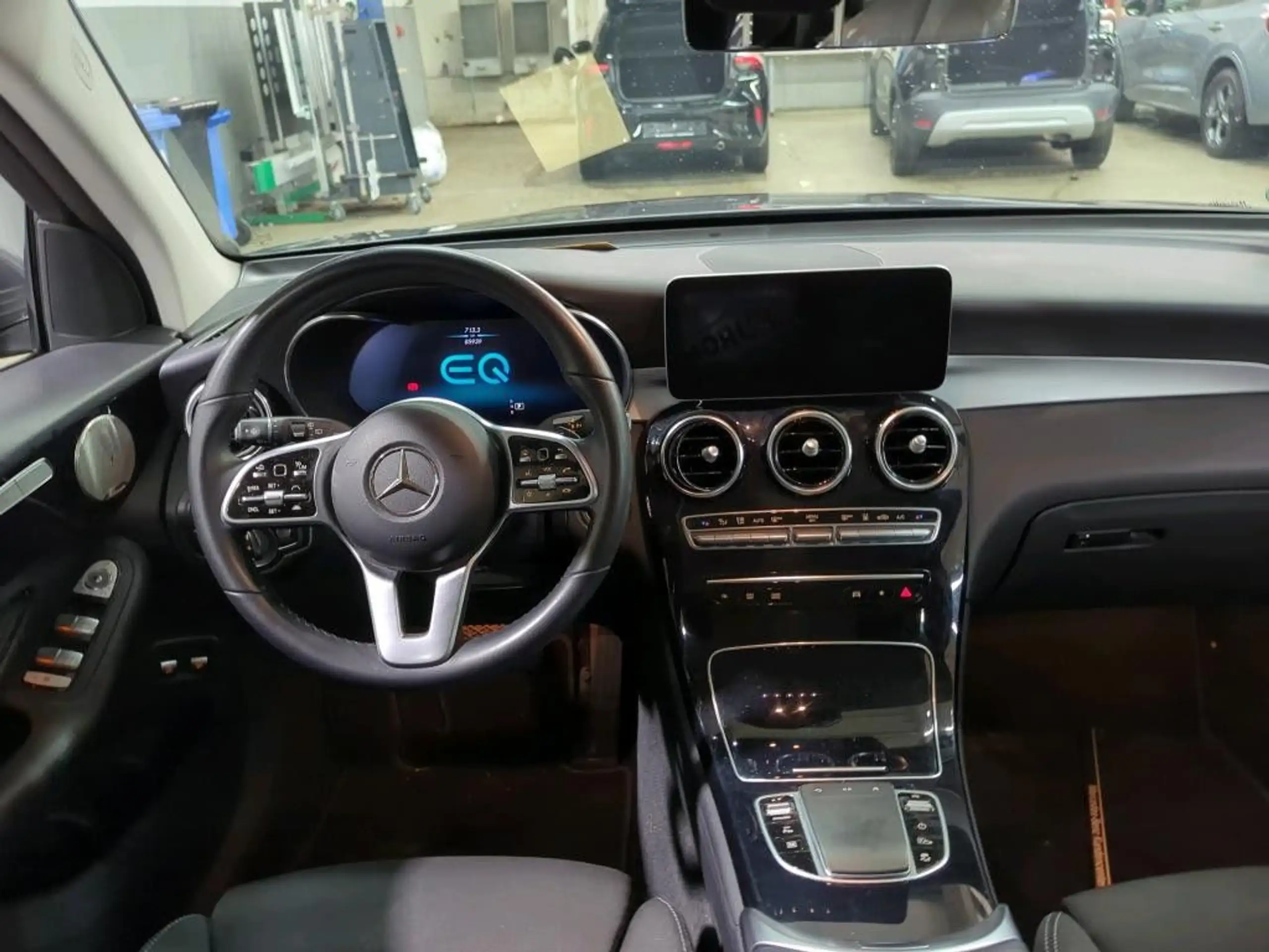 Mercedes-Benz - GLC 300