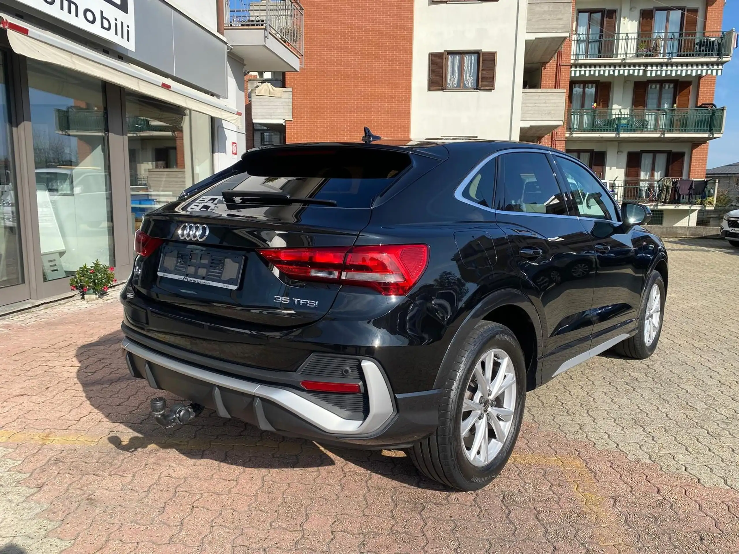 Audi - Q3