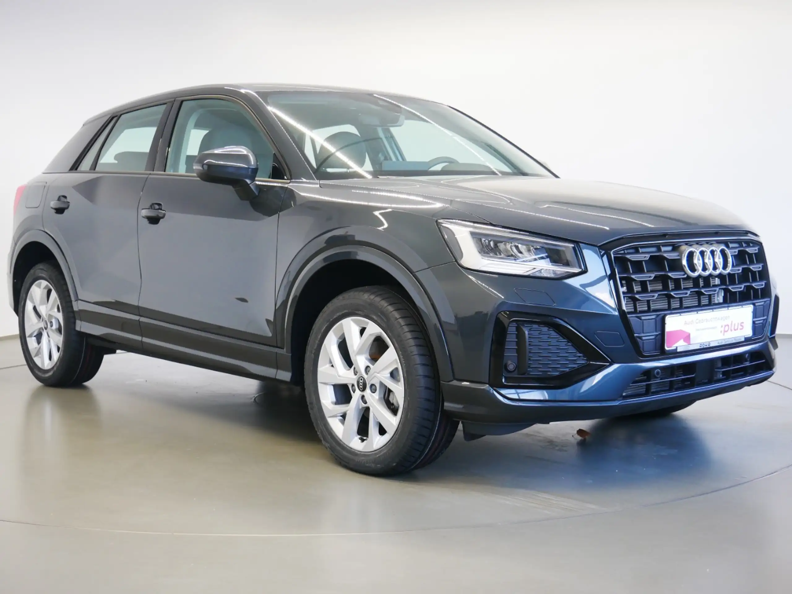 Audi - Q2