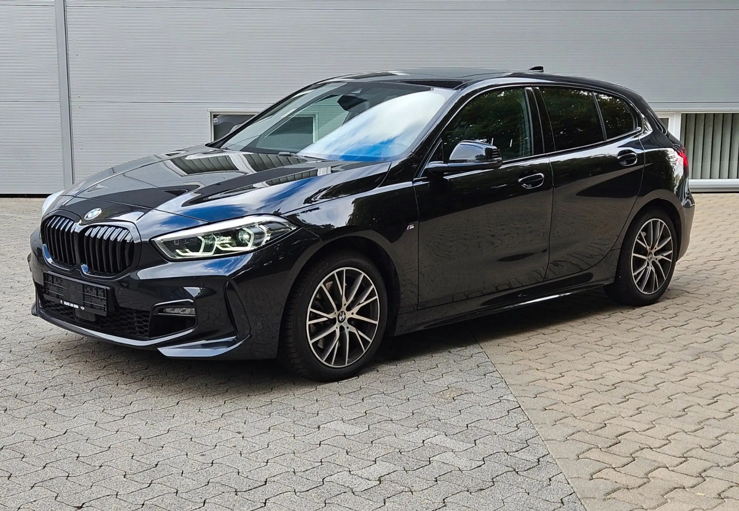 BMW 120 2024