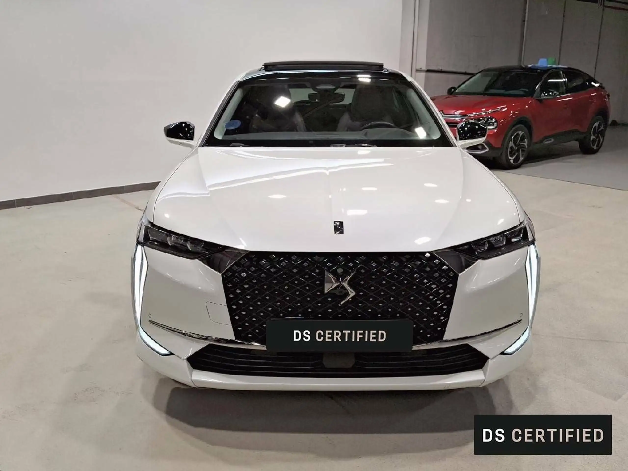 DS Automobiles - DS 4