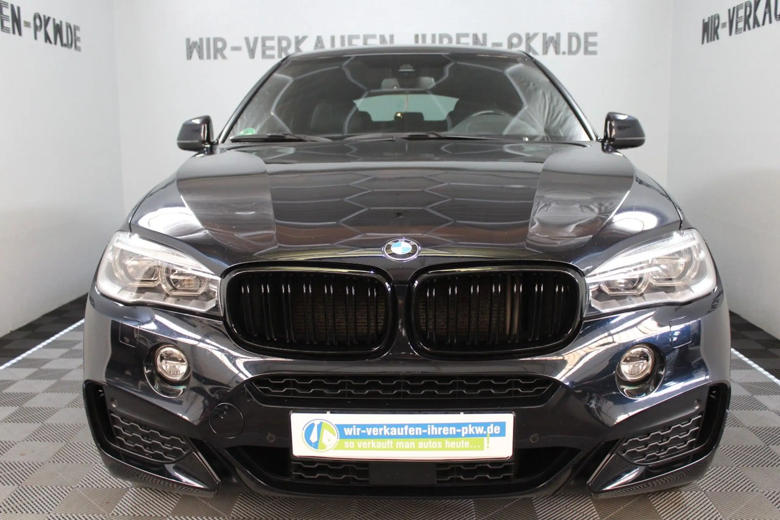 BMW - X6