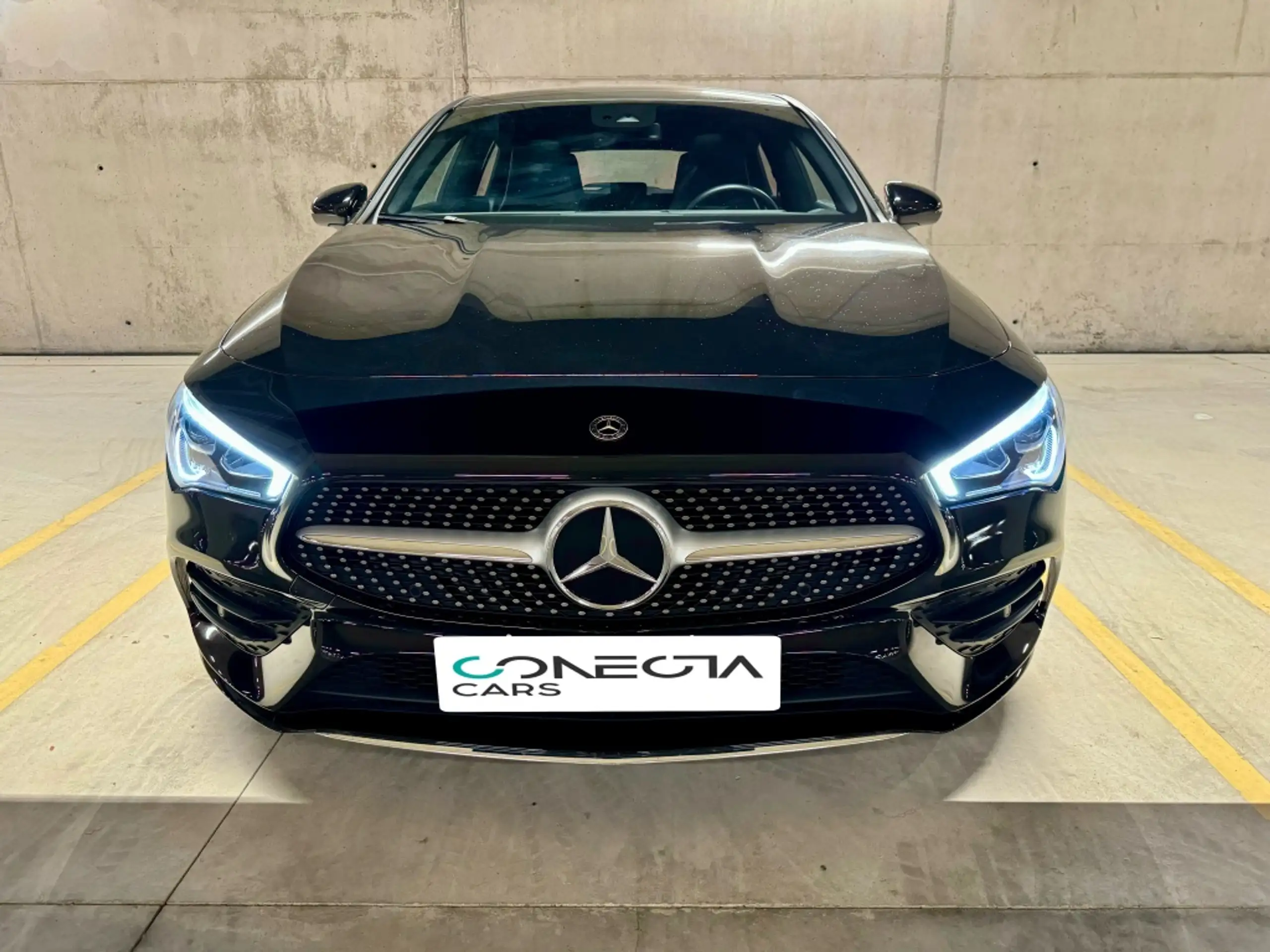 Mercedes-Benz - CLA 180