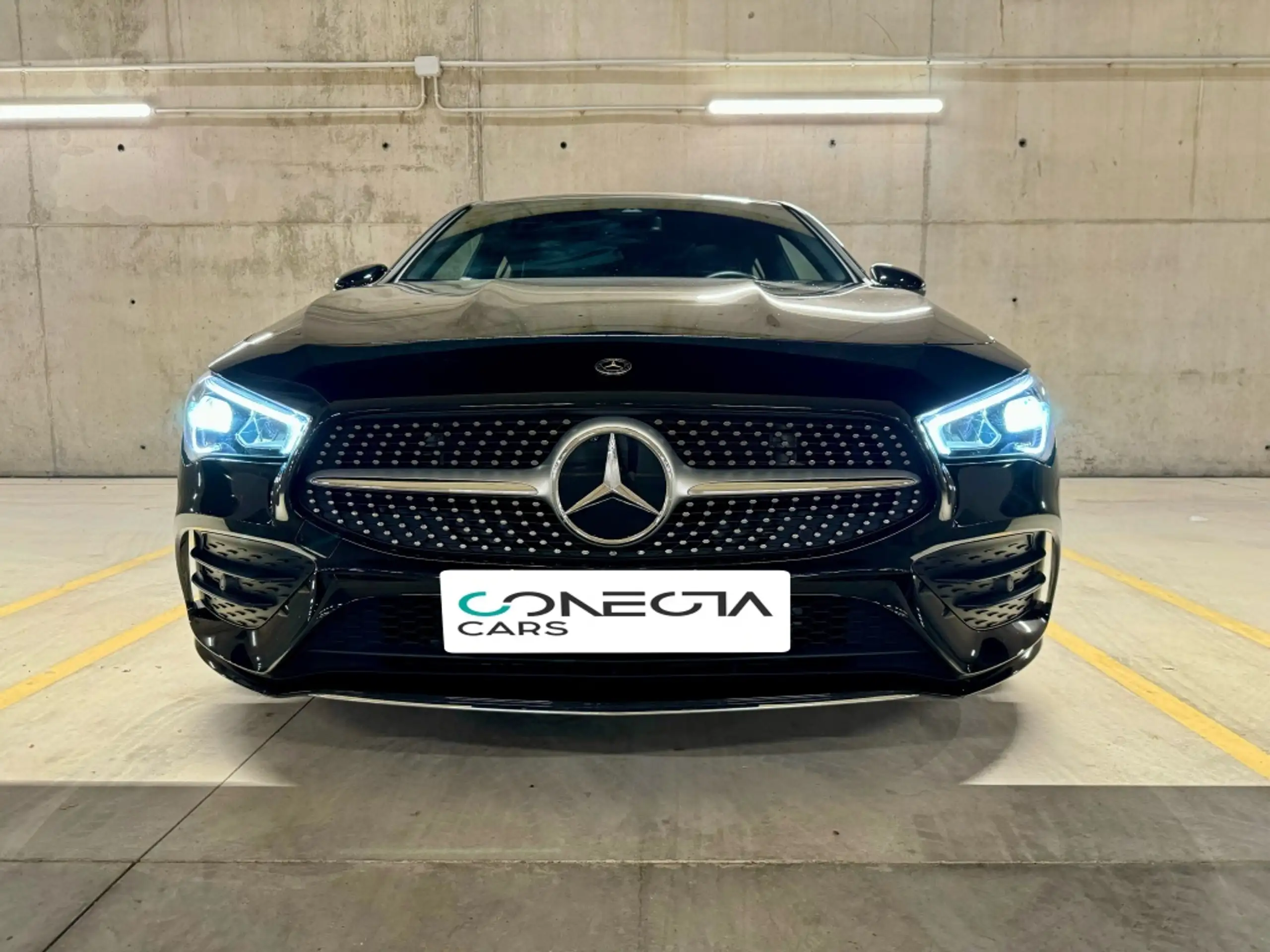 Mercedes-Benz - CLA 180