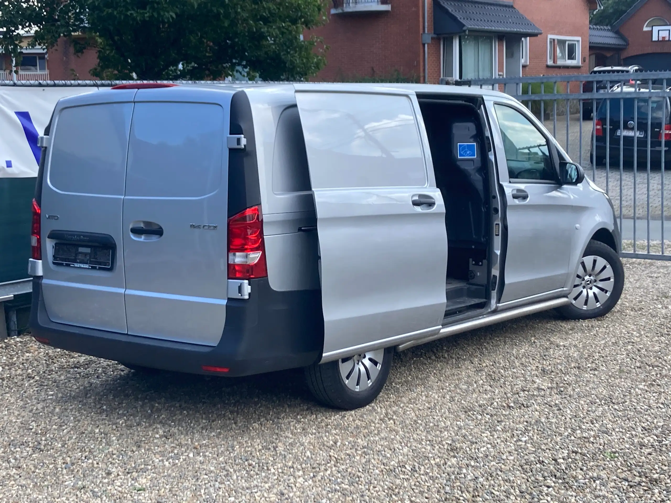 Mercedes-Benz - Vito