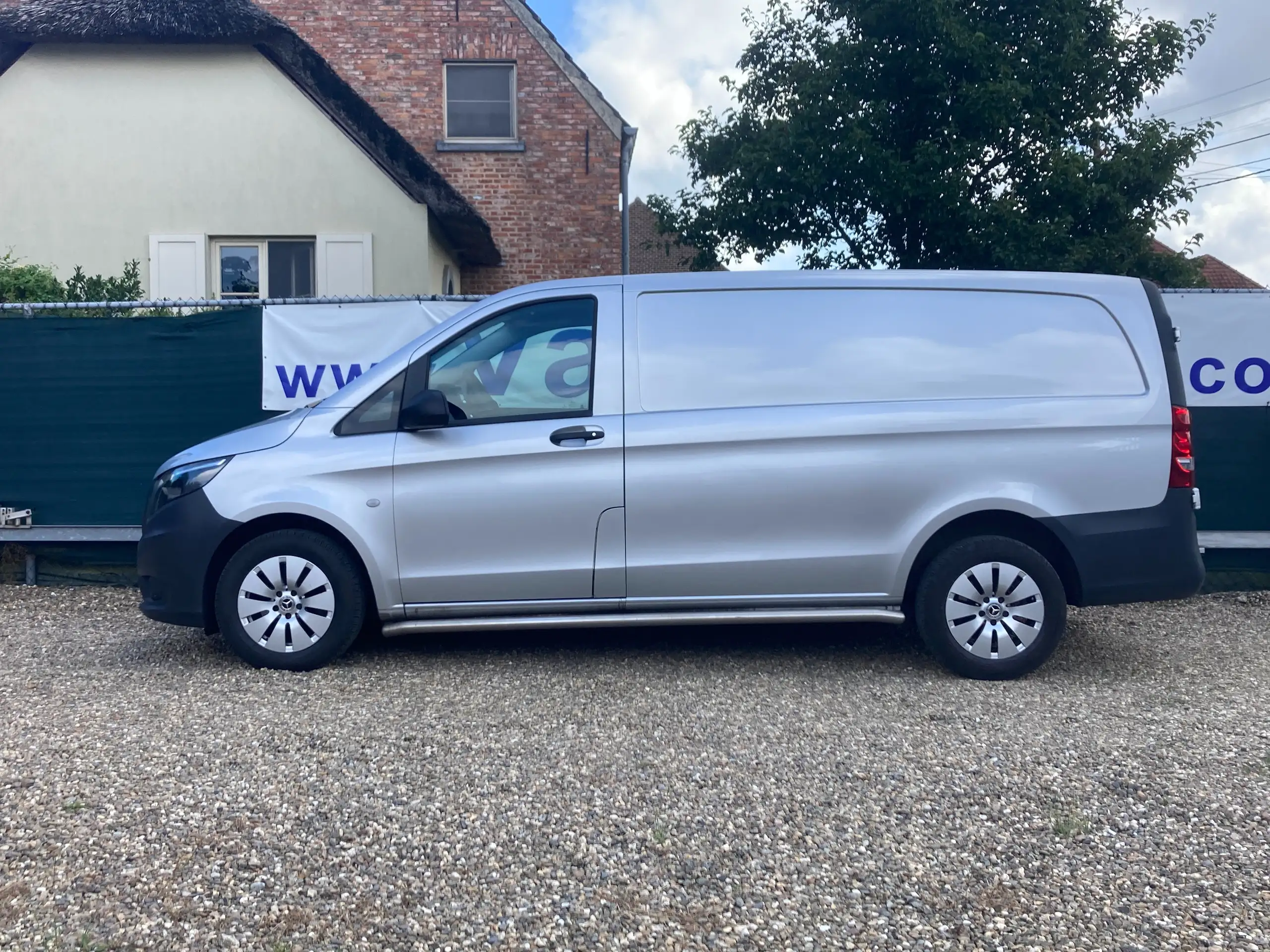 Mercedes-Benz - Vito