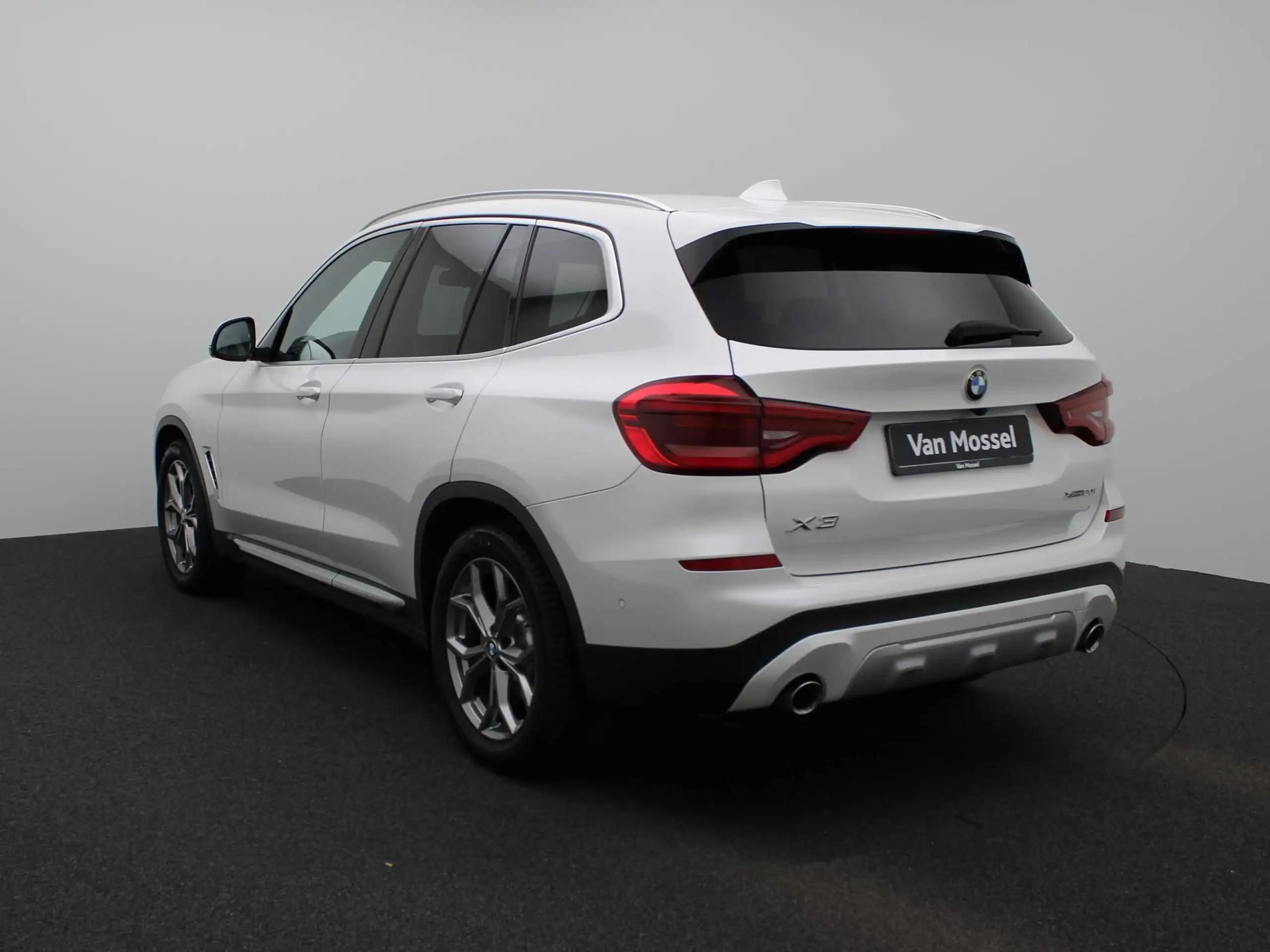 BMW - X3