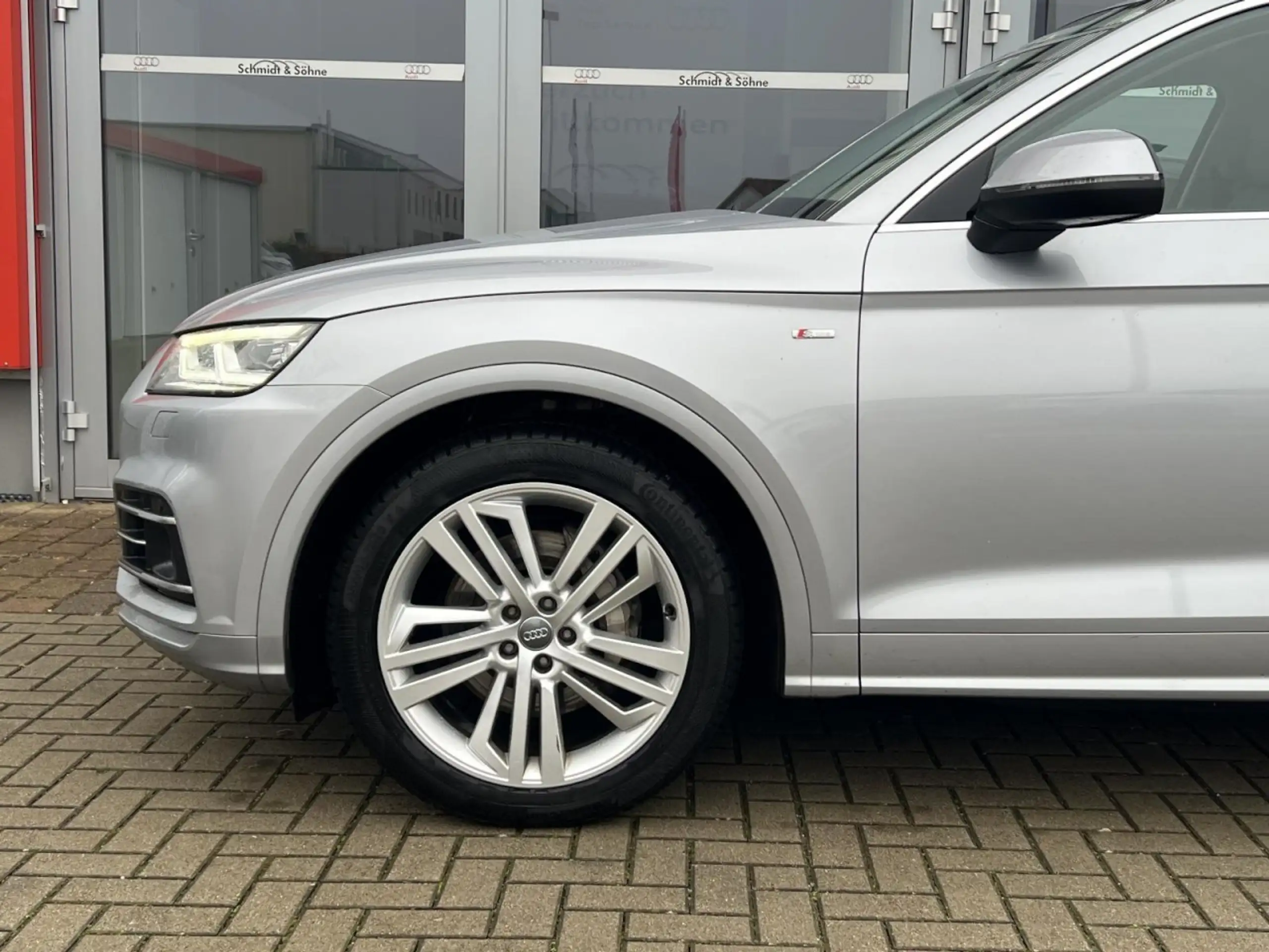 Audi - Q5