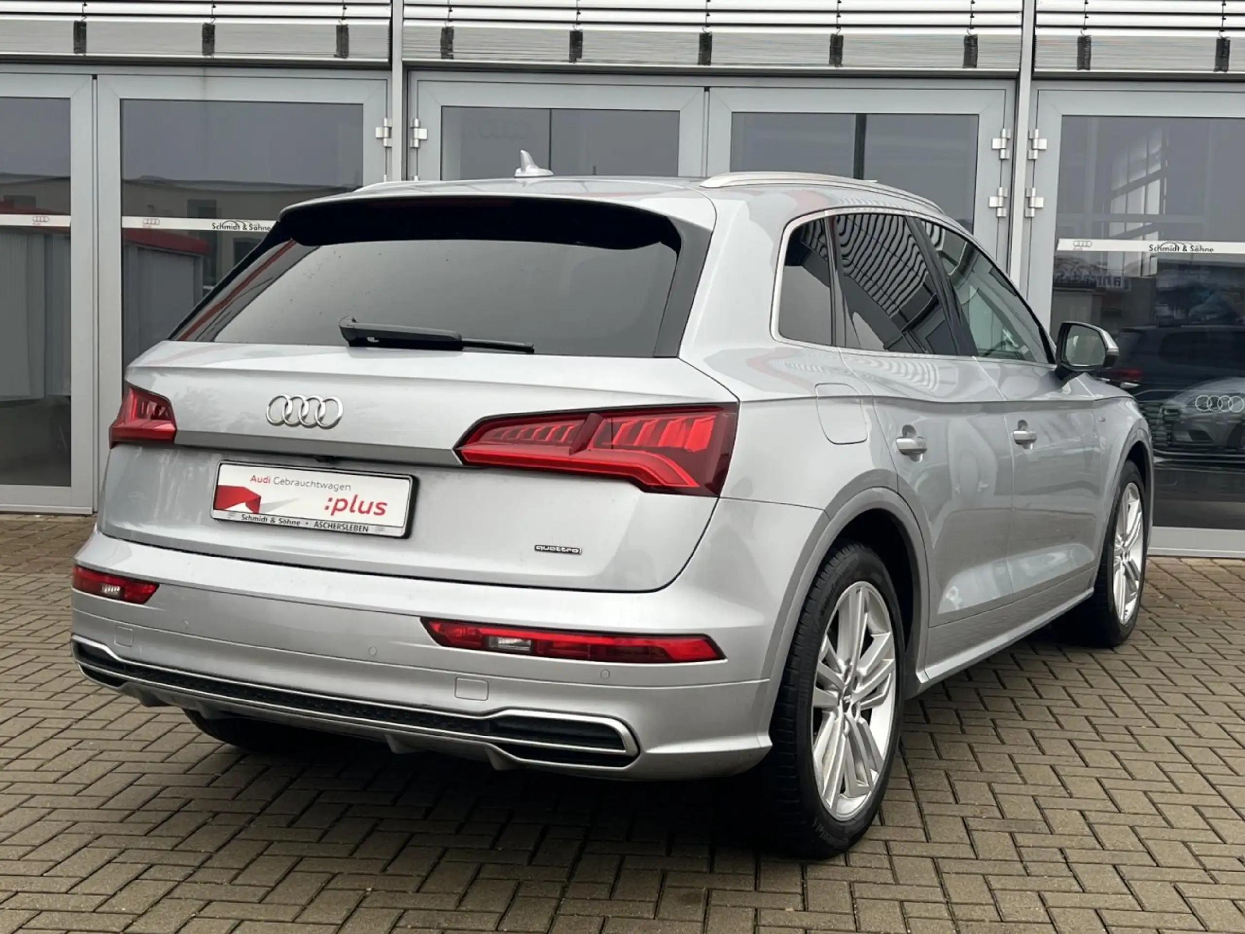 Audi - Q5